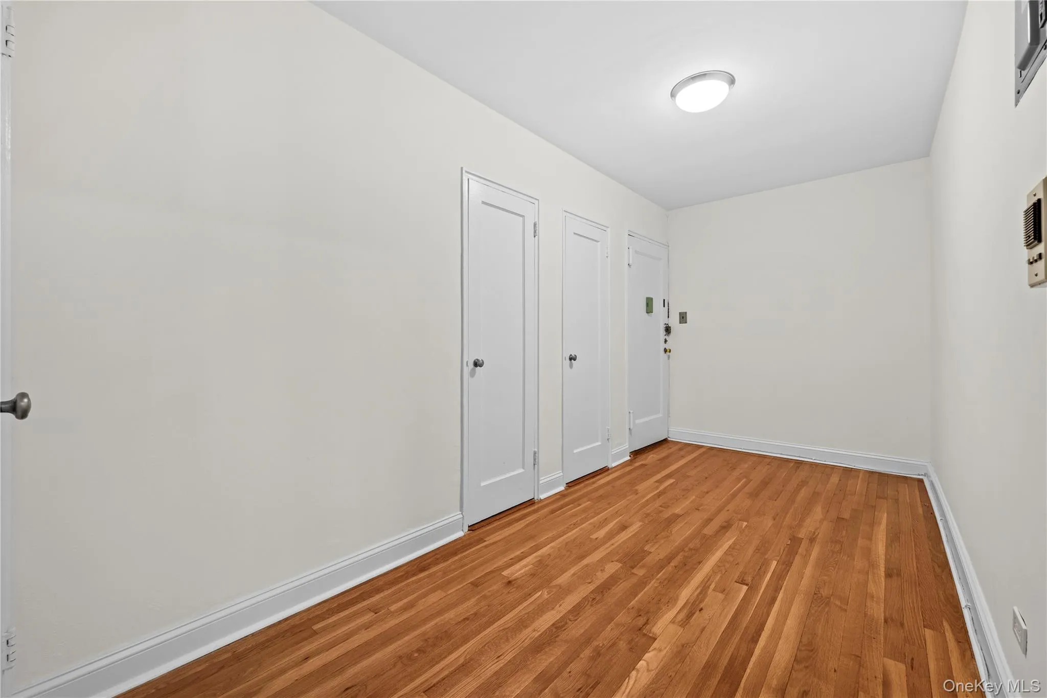 5621 Netherland avenue, New York, NY, 1 Bedroom Bedrooms, 3 Rooms Rooms,1 BathroomBathrooms,Residential,For Rent,Netherland avenue,0,1007568 5621 Netherland avenue, New York, NY, 1 Bedroom Bedrooms, 3 Rooms Rooms,1 BathroomBathrooms,Residential,For Rent,Netherland avenue,0,1007568