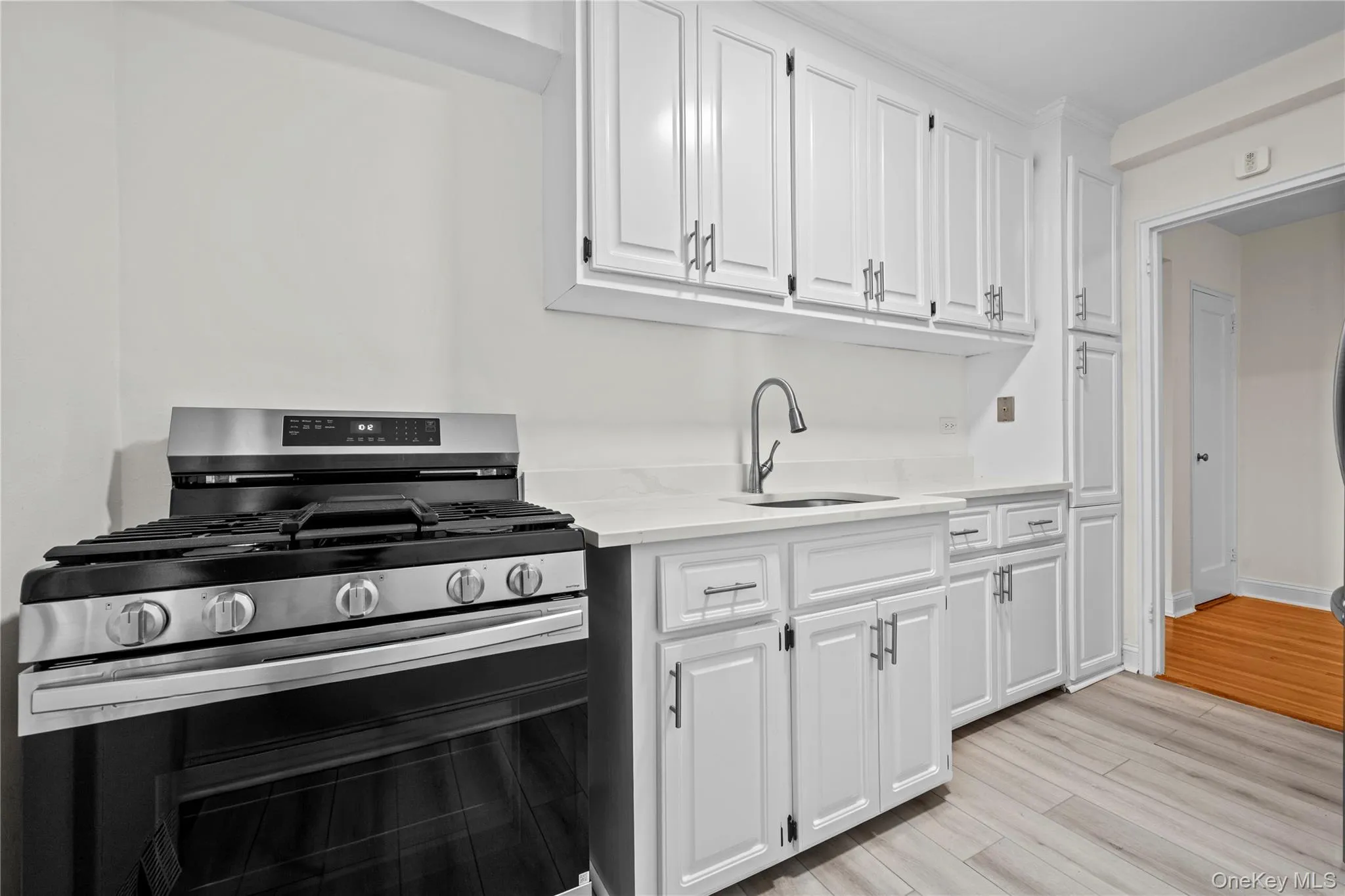5621 Netherland avenue, New York, NY, 1 Bedroom Bedrooms, 3 Rooms Rooms,1 BathroomBathrooms,Residential,For Rent,Netherland avenue,0,1007568 5621 Netherland avenue, New York, NY, 1 Bedroom Bedrooms, 3 Rooms Rooms,1 BathroomBathrooms,Residential,For Rent,Netherland avenue,0,1007568