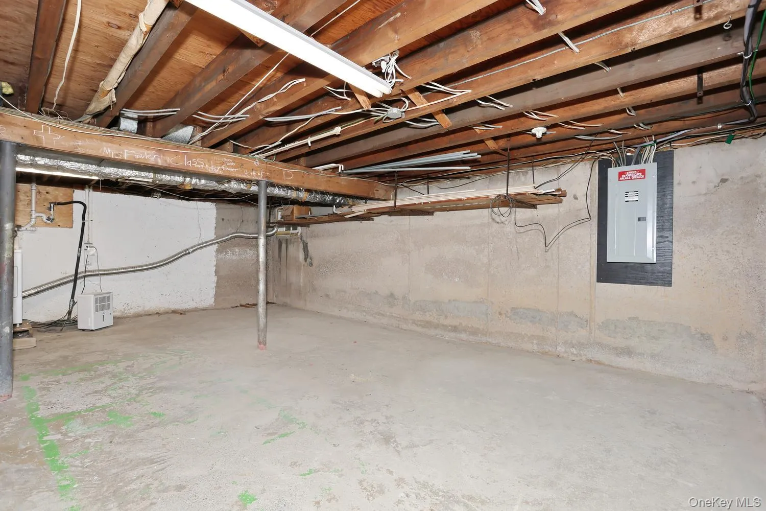 56 Grand Street, Clarkstown, NY, 4 Bedrooms Bedrooms, 8 Rooms Rooms,2 BathroomsBathrooms,Residential,For Rent,Grand,0,1007569 56 Grand Street, Clarkstown, NY, 4 Bedrooms Bedrooms, 8 Rooms Rooms,2 BathroomsBathrooms,Residential,For Rent,Grand,0,1007569