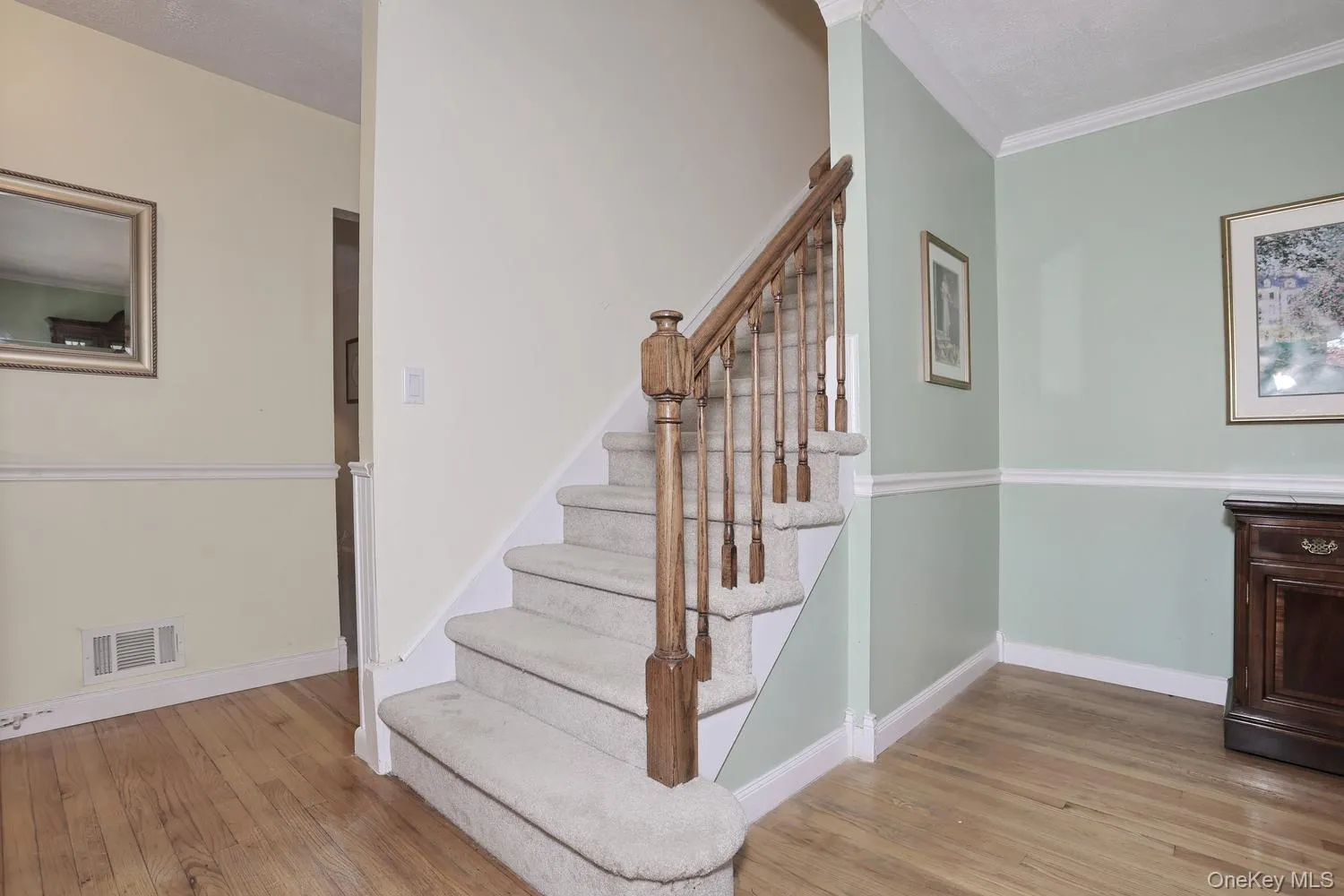 56 Grand Street, Clarkstown, NY, 4 Bedrooms Bedrooms, 8 Rooms Rooms,2 BathroomsBathrooms,Residential,For Rent,Grand,0,1007569 56 Grand Street, Clarkstown, NY, 4 Bedrooms Bedrooms, 8 Rooms Rooms,2 BathroomsBathrooms,Residential,For Rent,Grand,0,1007569