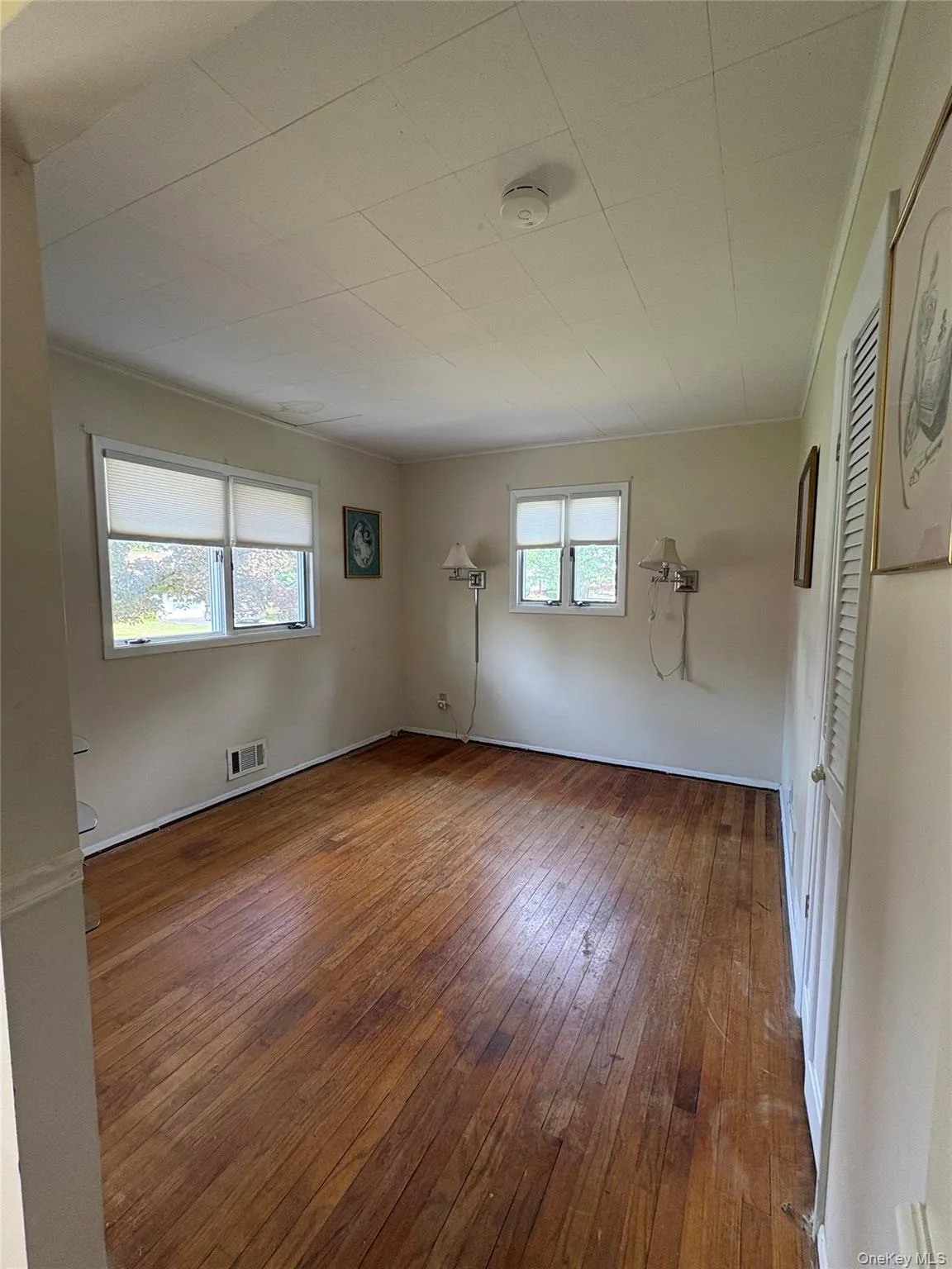 56 Grand Street, Clarkstown, NY, 4 Bedrooms Bedrooms, 8 Rooms Rooms,2 BathroomsBathrooms,Residential,For Rent,Grand,0,1007569 56 Grand Street, Clarkstown, NY, 4 Bedrooms Bedrooms, 8 Rooms Rooms,2 BathroomsBathrooms,Residential,For Rent,Grand,0,1007569