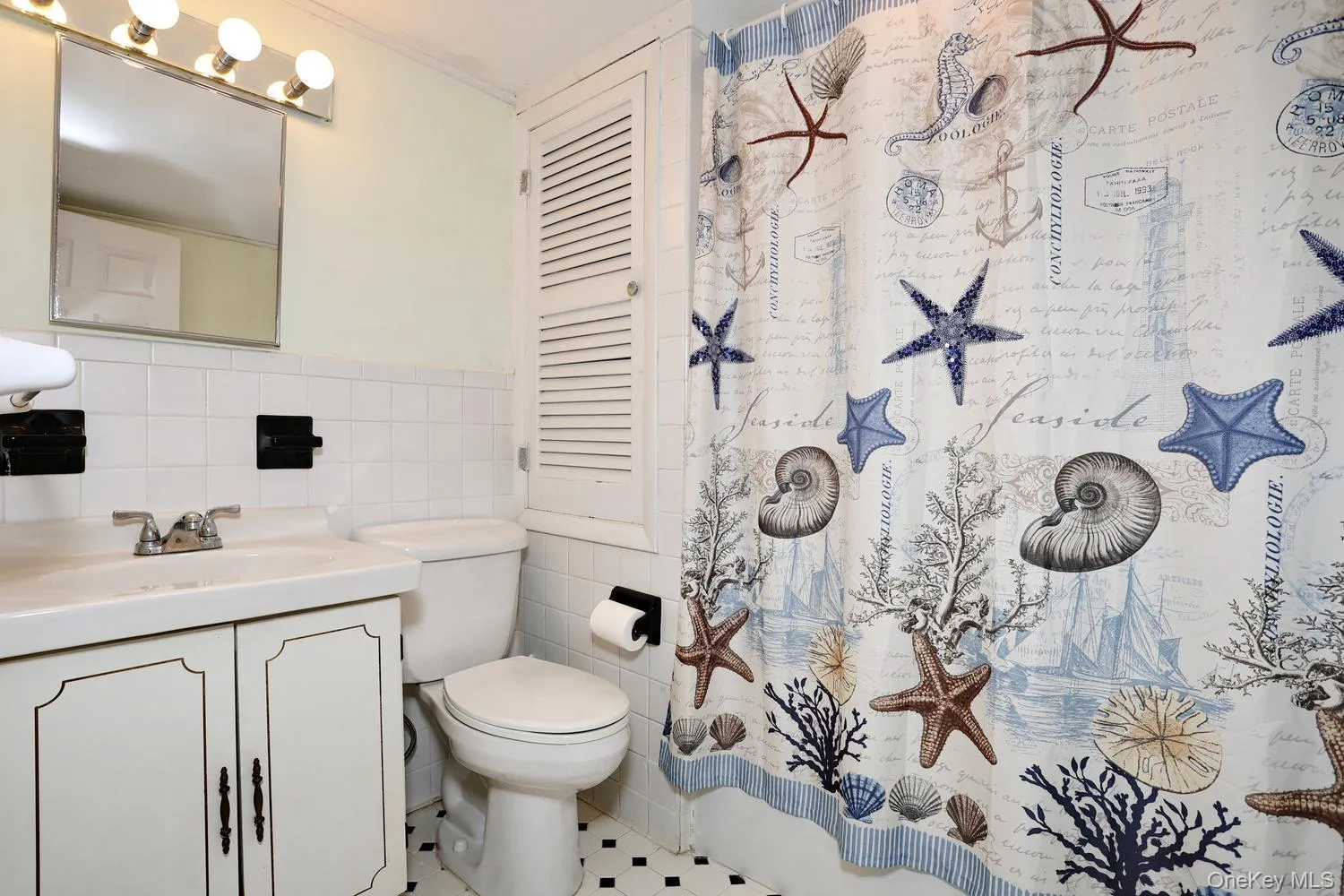 56 Grand Street, Clarkstown, NY, 4 Bedrooms Bedrooms, 8 Rooms Rooms,2 BathroomsBathrooms,Residential,For Rent,Grand,0,1007569 56 Grand Street, Clarkstown, NY, 4 Bedrooms Bedrooms, 8 Rooms Rooms,2 BathroomsBathrooms,Residential,For Rent,Grand,0,1007569