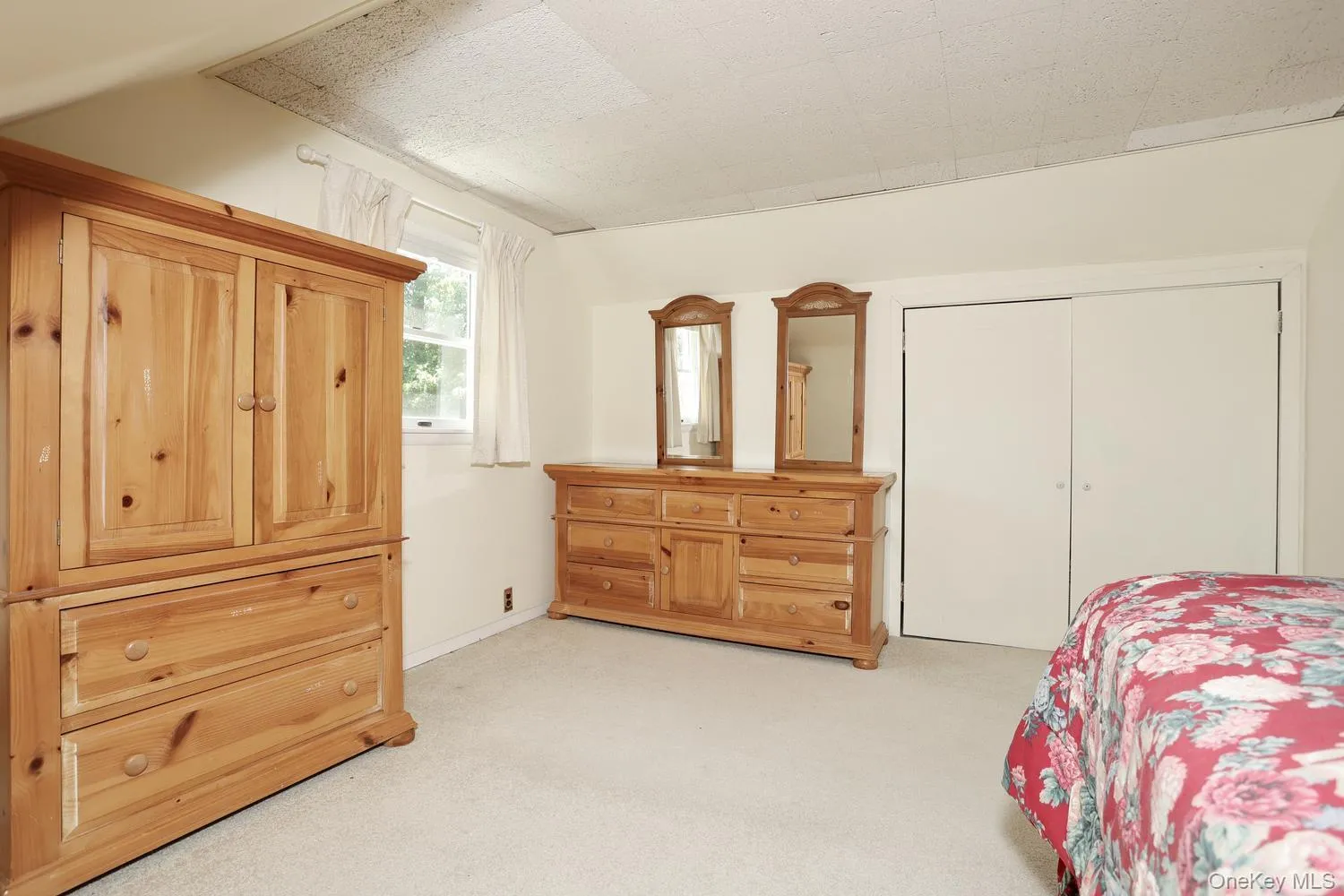 56 Grand Street, Clarkstown, NY, 4 Bedrooms Bedrooms, 8 Rooms Rooms,2 BathroomsBathrooms,Residential,For Rent,Grand,0,1007569 56 Grand Street, Clarkstown, NY, 4 Bedrooms Bedrooms, 8 Rooms Rooms,2 BathroomsBathrooms,Residential,For Rent,Grand,0,1007569