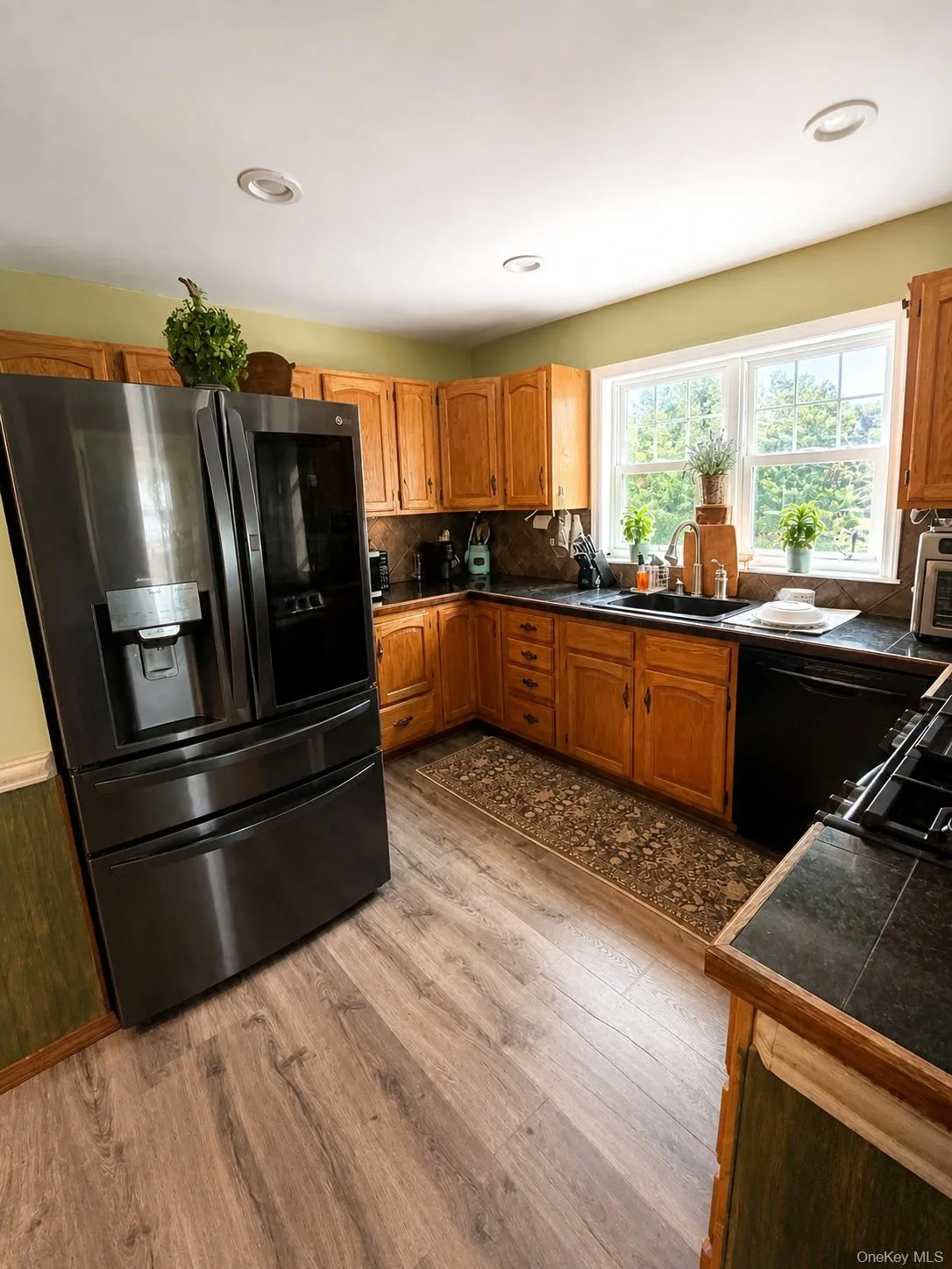533 Montauk Hwy 533 Montauk Hwy