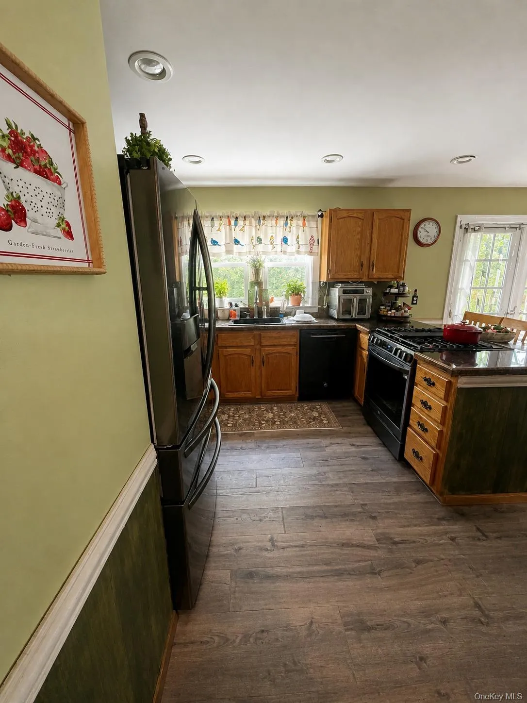 533 Montauk Hwy 533 Montauk Hwy