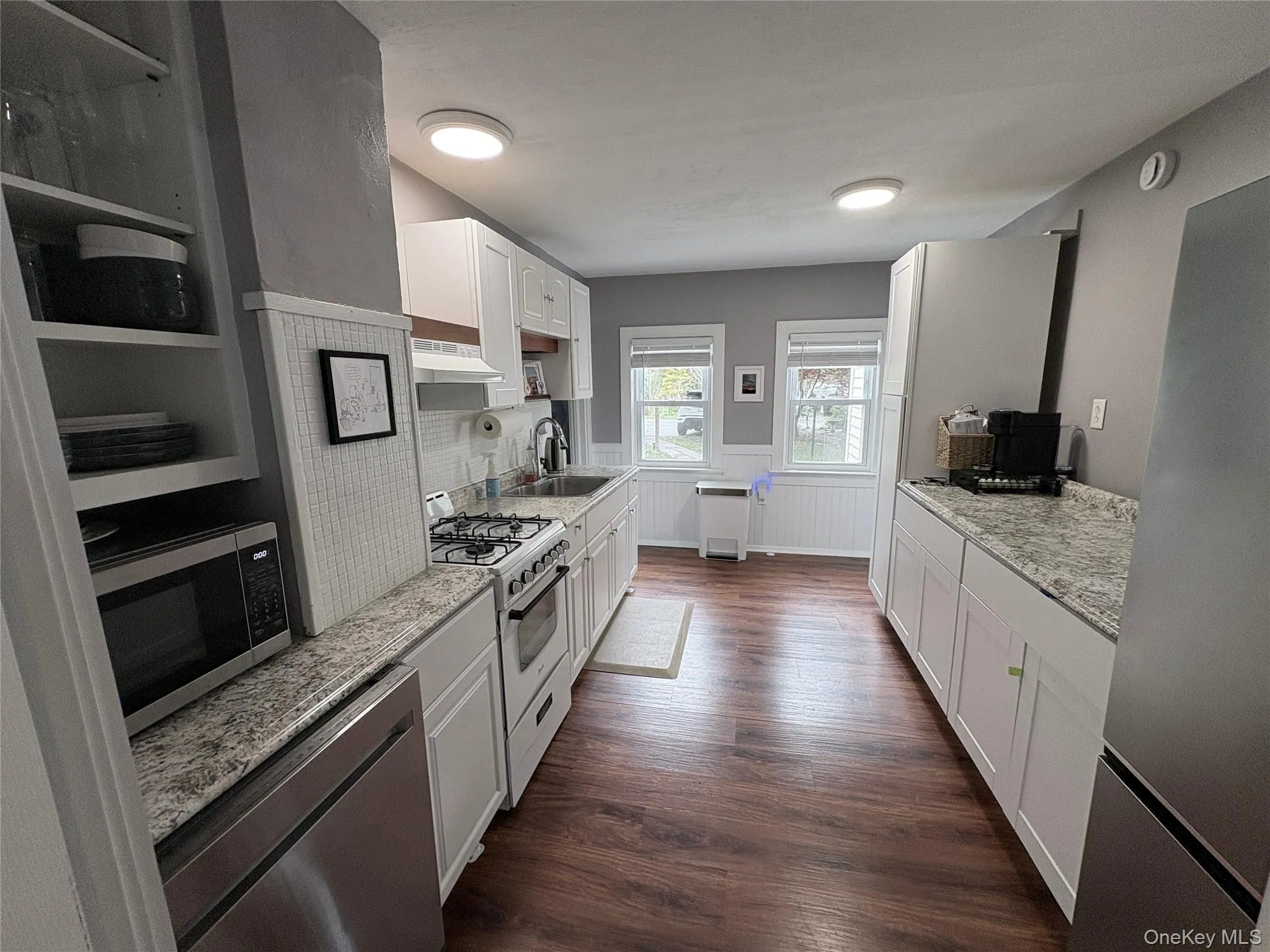 529 Montauk Hwy 529 Montauk Hwy