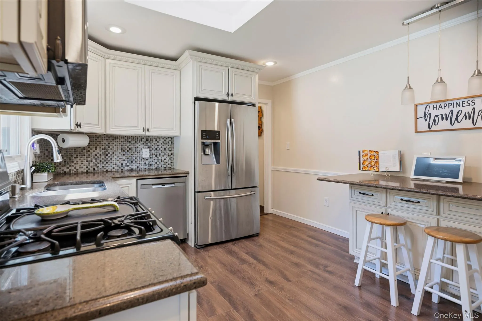 340 Main Street, Hempstead, NY, 3 Bedrooms Bedrooms, 6 Rooms Rooms,2 BathroomsBathrooms,Residential,For Rent,Main,0,1007573 340 Main Street, Hempstead, NY, 3 Bedrooms Bedrooms, 6 Rooms Rooms,2 BathroomsBathrooms,Residential,For Rent,Main,0,1007573
