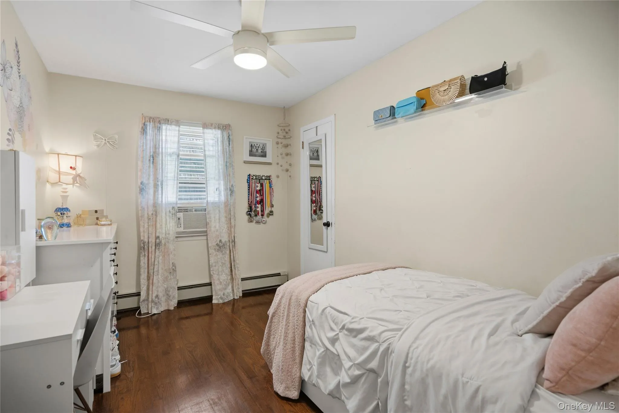 340 Main Street, Hempstead, NY, 3 Bedrooms Bedrooms, 6 Rooms Rooms,2 BathroomsBathrooms,Residential,For Rent,Main,0,1007573 340 Main Street, Hempstead, NY, 3 Bedrooms Bedrooms, 6 Rooms Rooms,2 BathroomsBathrooms,Residential,For Rent,Main,0,1007573