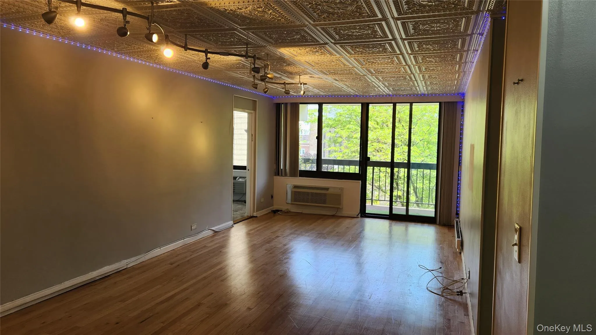 15218 Union Turnpike, New York, NY, 2 Bedrooms Bedrooms, 4 Rooms Rooms,1 BathroomBathrooms,Residential Lease,For Rent,Union,0,1007575 15218 Union Turnpike, New York, NY, 2 Bedrooms Bedrooms, 4 Rooms Rooms,1 BathroomBathrooms,Residential Lease,For Rent,Union,0,1007575