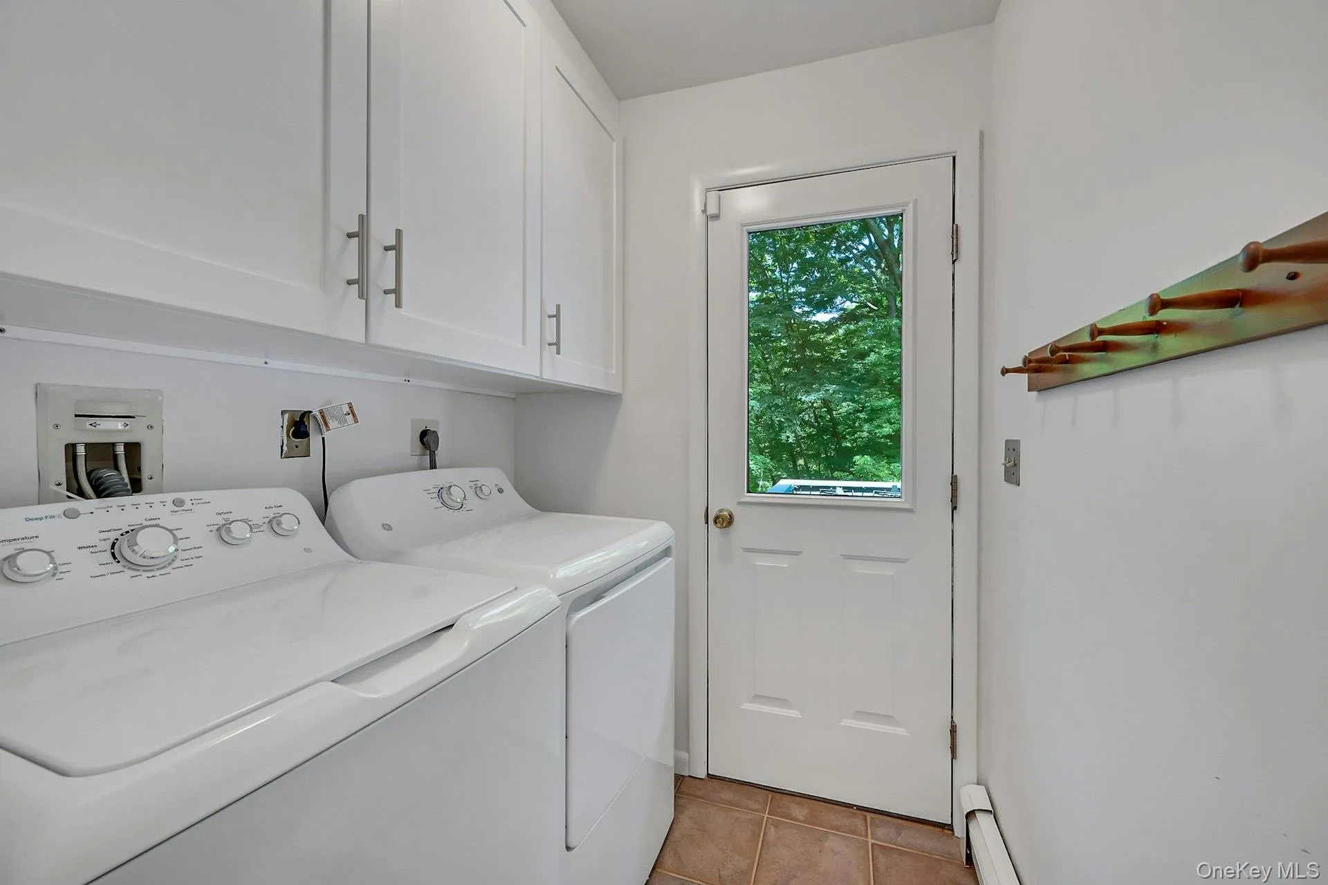 24 Anne Chambers Lane, Bedford, NY, 4 Bedrooms Bedrooms, 9 Rooms Rooms,2 BathroomsBathrooms,Residential,For Rent,Anne Chambers,0,1007577 24 Anne Chambers Lane, Bedford, NY, 4 Bedrooms Bedrooms, 9 Rooms Rooms,2 BathroomsBathrooms,Residential,For Rent,Anne Chambers,0,1007577