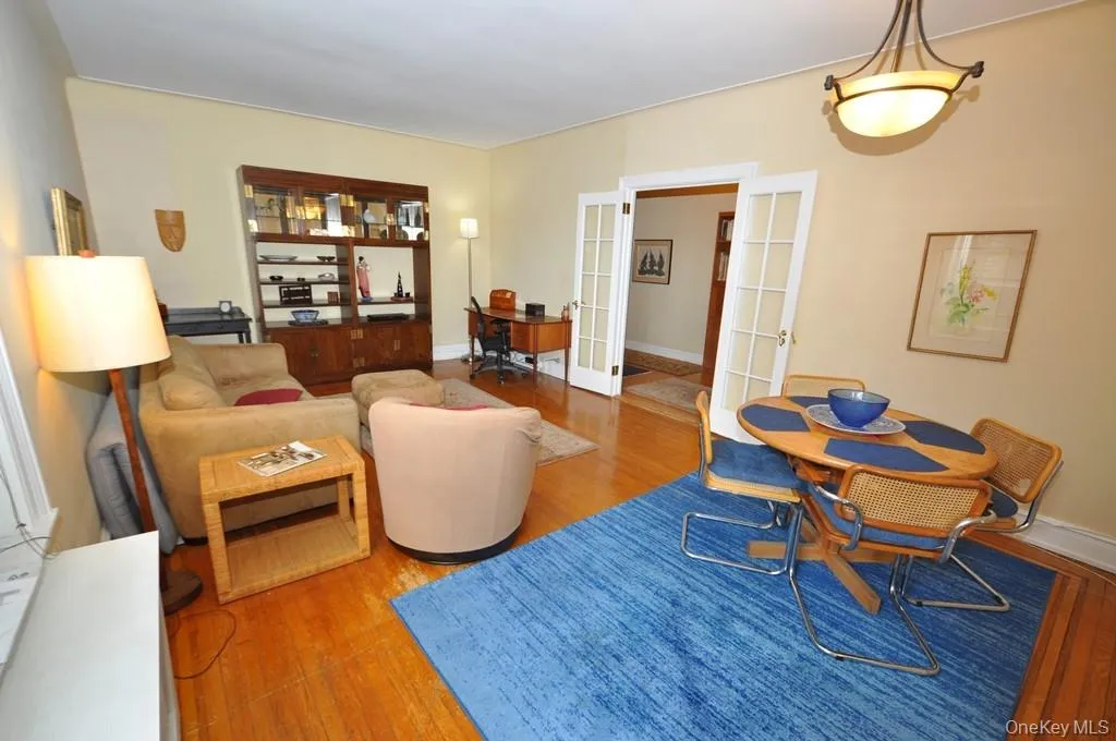 The dining area opens to the entertainment section and is approx 12'- 9" x 7'-0". The dining area opens to the entertainment section and is approx 12'- 9" x 7'-0".