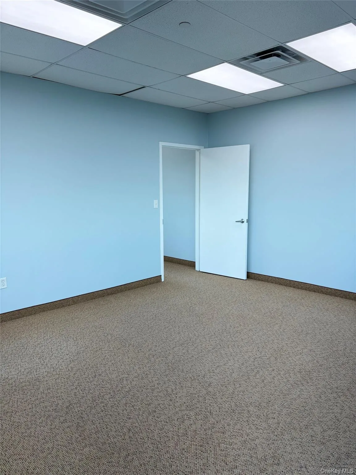 180 Broadway, Oyster Bay, NY, ,Commercial Lease,For Rent,Broadway,0,1007580 180 Broadway, Oyster Bay, NY, ,Commercial Lease,For Rent,Broadway,0,1007580