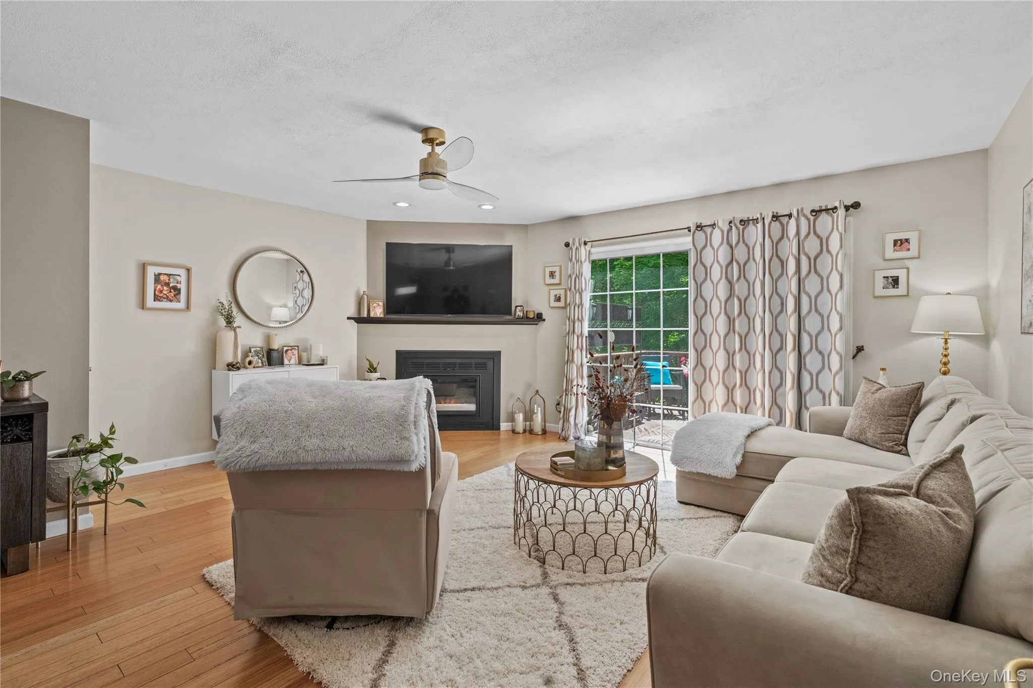 1402 Brentwood Drive, Southeast, NY, 2 Bedrooms Bedrooms, 6 Rooms Rooms,2 BathroomsBathrooms,Residential,For Rent,Brentwood,0,1007581 1402 Brentwood Drive, Southeast, NY, 2 Bedrooms Bedrooms, 6 Rooms Rooms,2 BathroomsBathrooms,Residential,For Rent,Brentwood,0,1007581
