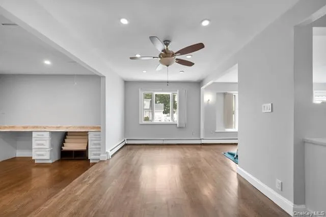 389 33rd Street, Babylon, NY, 3 Bedrooms Bedrooms, 4 Rooms Rooms,1 BathroomBathrooms,Residential,For Rent,33rd,0,KEY1007582 389 33rd Street, Babylon, NY, 3 Bedrooms Bedrooms, 4 Rooms Rooms,1 BathroomBathrooms,Residential,For Rent,33rd,0,KEY1007582