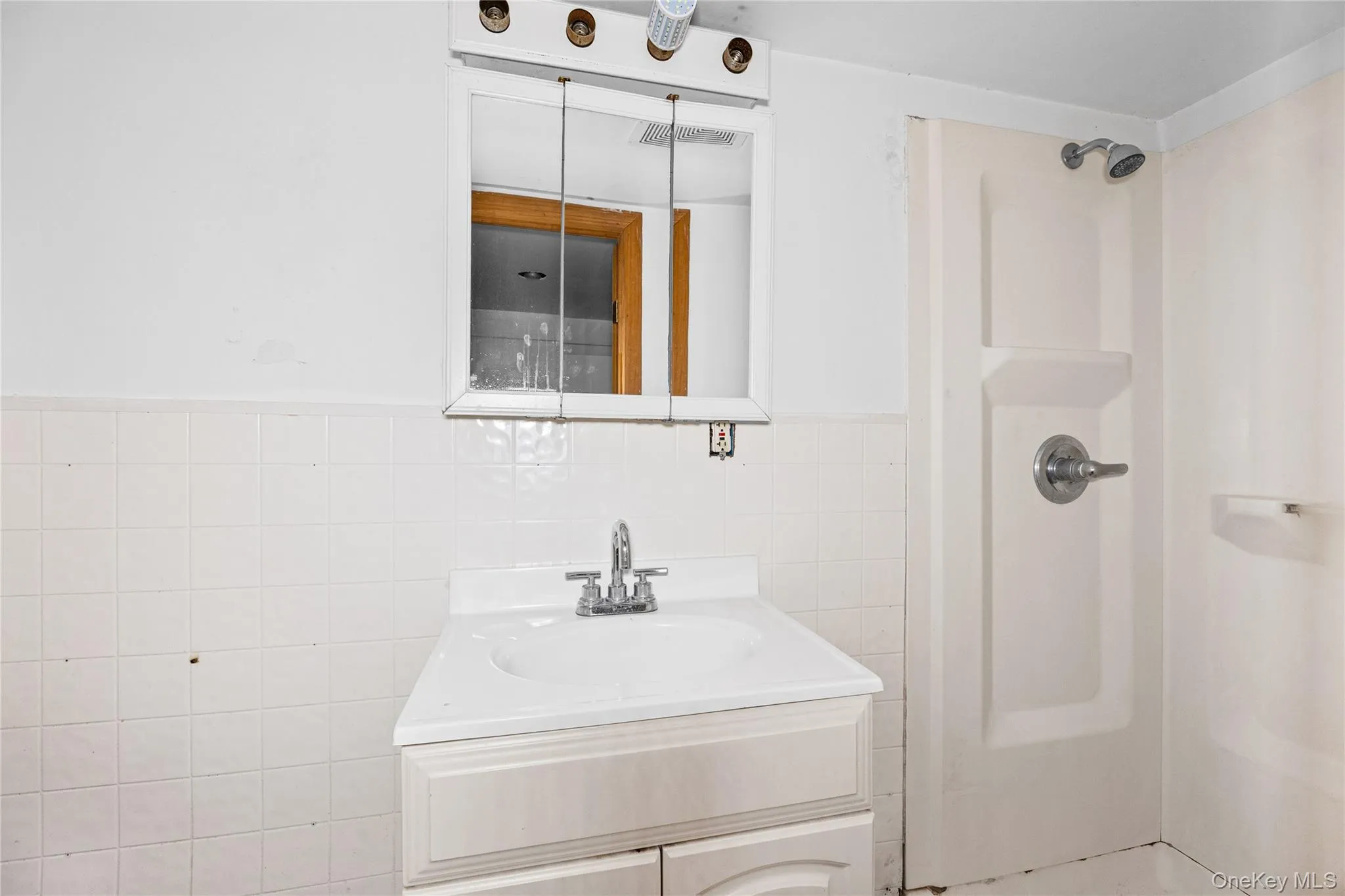 674 Henry Street, Hempstead, NY, 4 Bedrooms Bedrooms, 8 Rooms Rooms,3 BathroomsBathrooms,Residential,For Rent,Henry,0,1007584 674 Henry Street, Hempstead, NY, 4 Bedrooms Bedrooms, 8 Rooms Rooms,3 BathroomsBathrooms,Residential,For Rent,Henry,0,1007584
