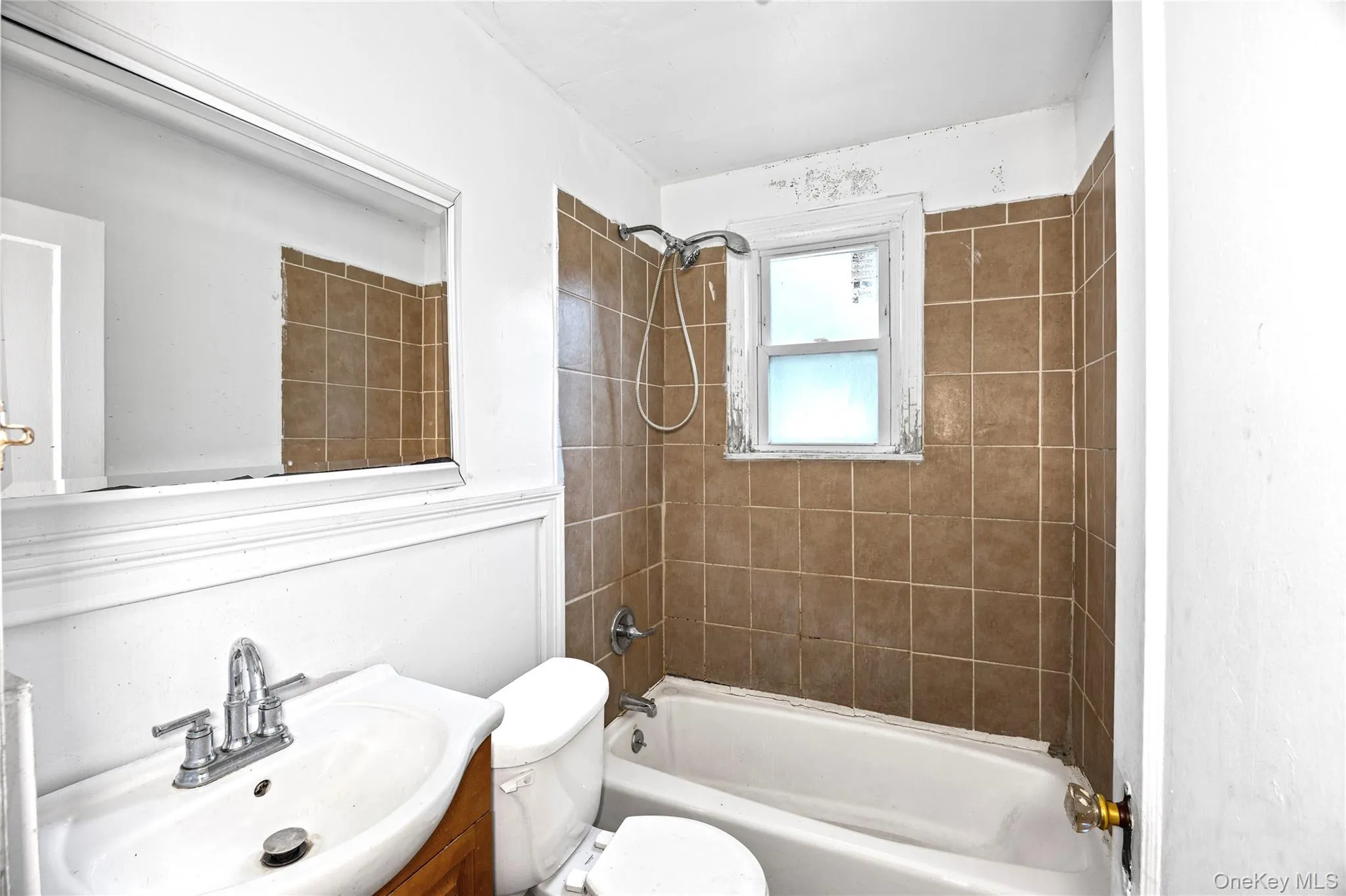 674 Henry Street, Hempstead, NY, 4 Bedrooms Bedrooms, 8 Rooms Rooms,3 BathroomsBathrooms,Residential,For Rent,Henry,0,1007584 674 Henry Street, Hempstead, NY, 4 Bedrooms Bedrooms, 8 Rooms Rooms,3 BathroomsBathrooms,Residential,For Rent,Henry,0,1007584