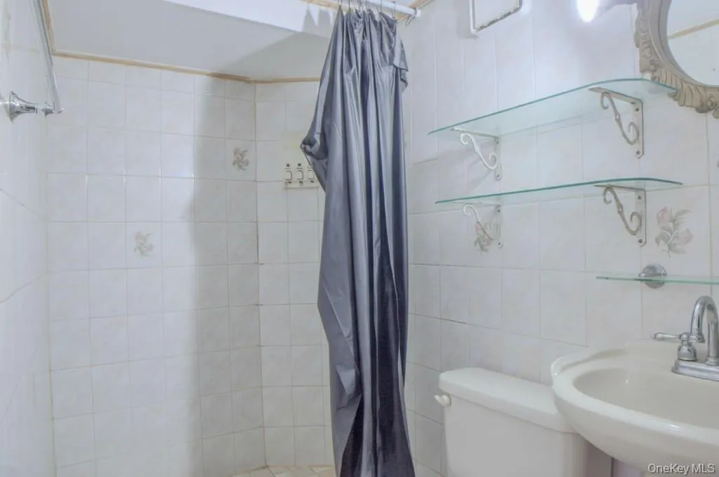 11424 117th Street, New York, NY, 3 Bedrooms Bedrooms, 8 Rooms Rooms,2 BathroomsBathrooms,Residential,For Rent,117th,0,1007590 11424 117th Street, New York, NY, 3 Bedrooms Bedrooms, 8 Rooms Rooms,2 BathroomsBathrooms,Residential,For Rent,117th,0,1007590