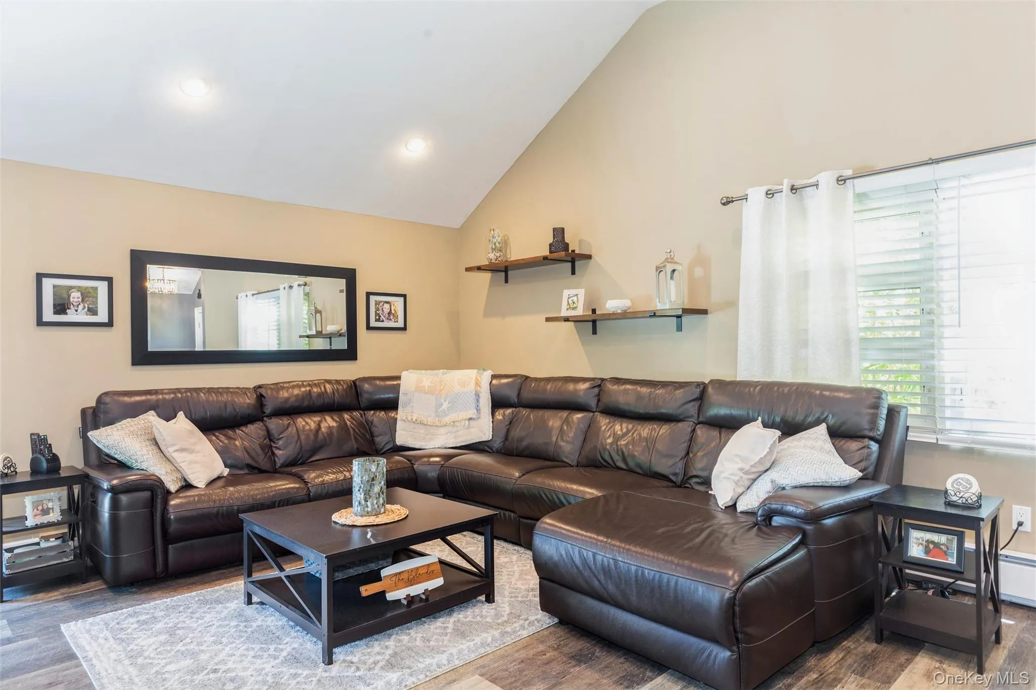 5 Olive Street, Brookhaven, NY, 2 Bedrooms Bedrooms, 5 Rooms Rooms,1 BathroomBathrooms,Residential,For Rent,Olive,0,1007598 5 Olive Street, Brookhaven, NY, 2 Bedrooms Bedrooms, 5 Rooms Rooms,1 BathroomBathrooms,Residential,For Rent,Olive,0,1007598