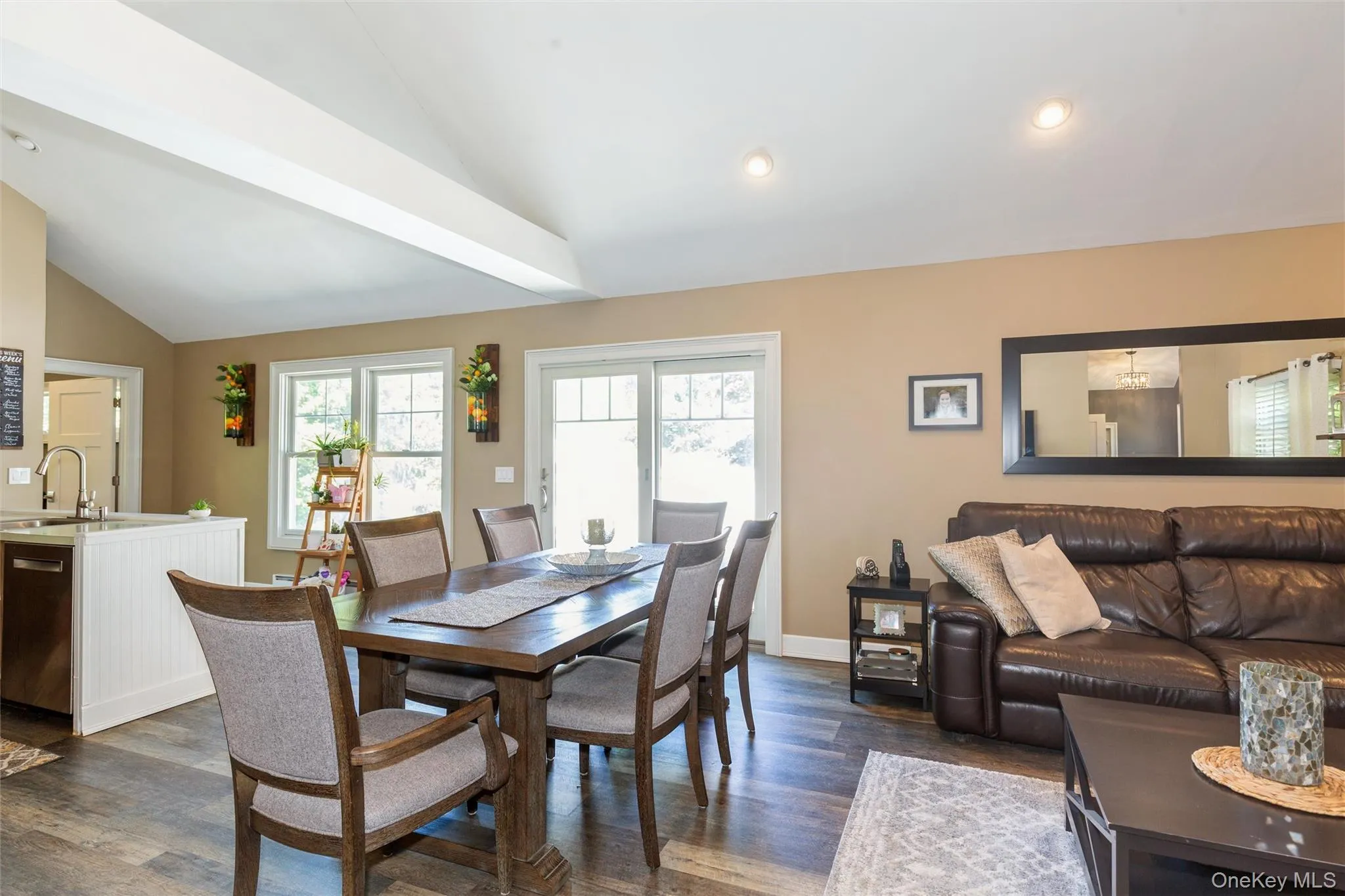 5 Olive Street, Brookhaven, NY, 2 Bedrooms Bedrooms, 5 Rooms Rooms,1 BathroomBathrooms,Residential,For Rent,Olive,0,1007598 5 Olive Street, Brookhaven, NY, 2 Bedrooms Bedrooms, 5 Rooms Rooms,1 BathroomBathrooms,Residential,For Rent,Olive,0,1007598