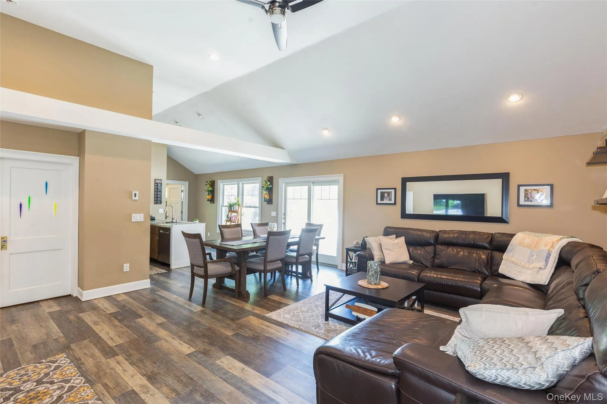5 Olive Street, Brookhaven, NY, 2 Bedrooms Bedrooms, 5 Rooms Rooms,1 BathroomBathrooms,Residential,For Rent,Olive,0,1007598 5 Olive Street, Brookhaven, NY, 2 Bedrooms Bedrooms, 5 Rooms Rooms,1 BathroomBathrooms,Residential,For Rent,Olive,0,1007598