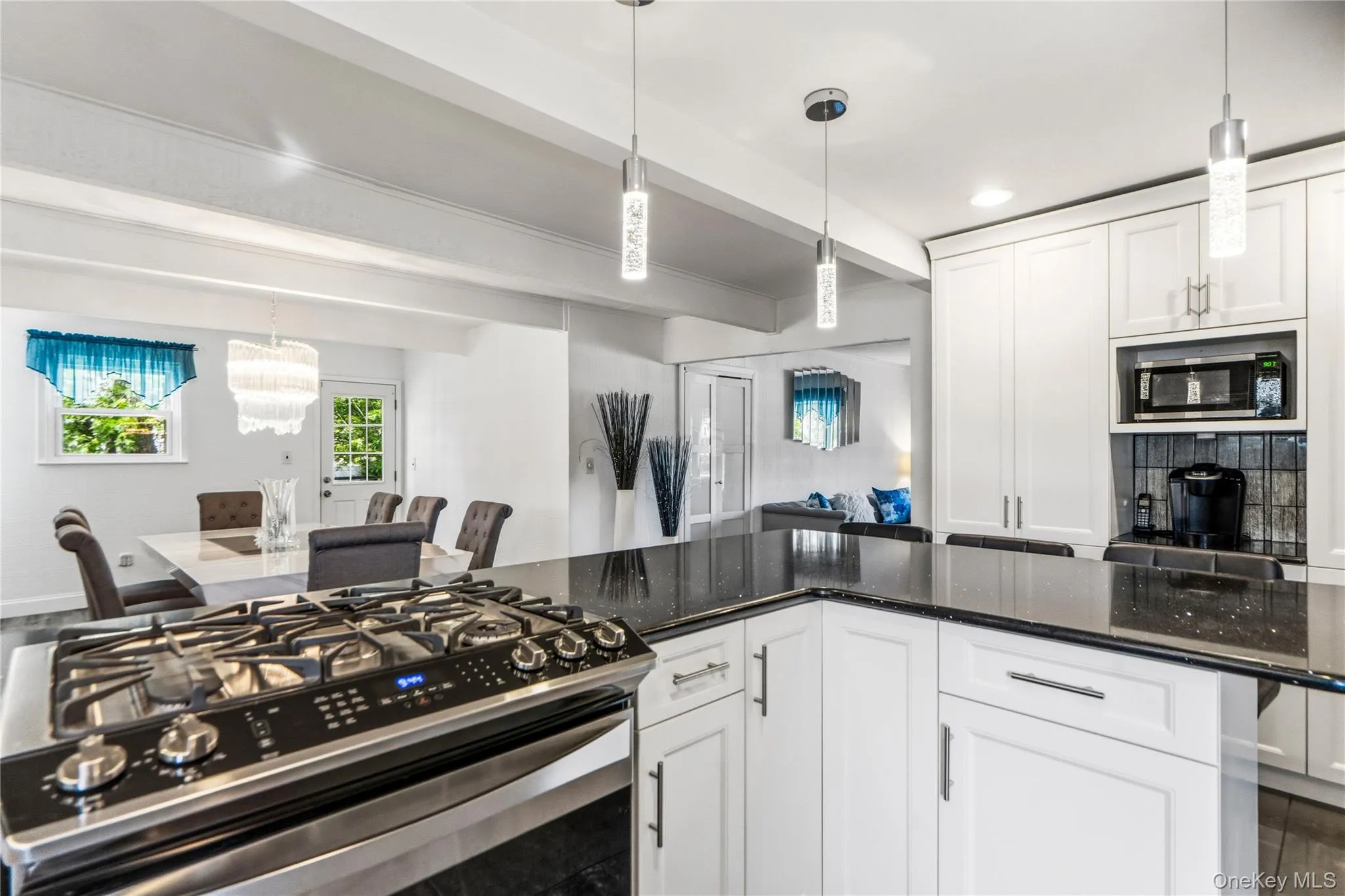 43 Woods Lane, Brookhaven, NY, 4 Bedrooms Bedrooms, 8 Rooms Rooms,3 BathroomsBathrooms,Residential,For Rent,Woods,0,1007605 43 Woods Lane, Brookhaven, NY, 4 Bedrooms Bedrooms, 8 Rooms Rooms,3 BathroomsBathrooms,Residential,For Rent,Woods,0,1007605