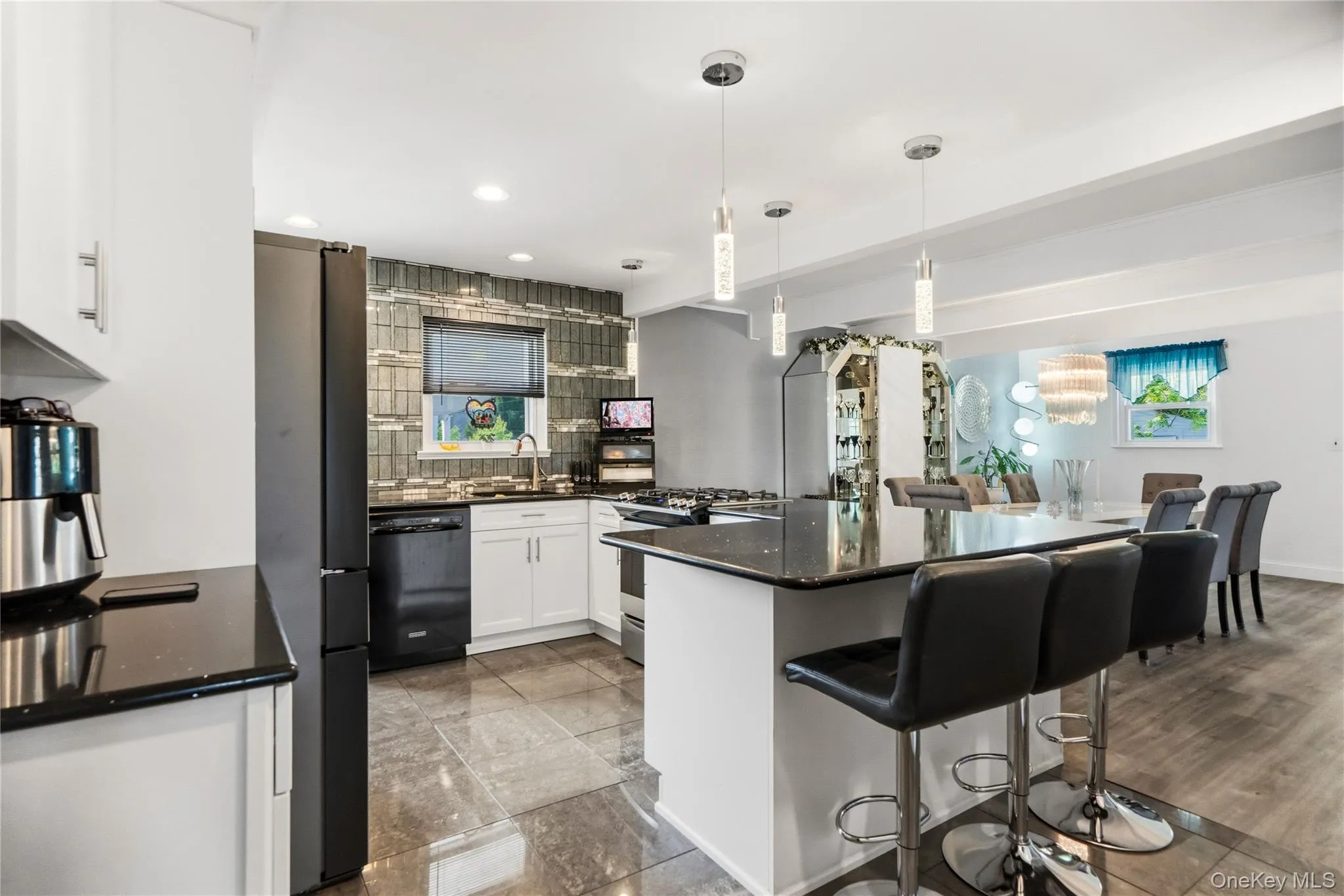 43 Woods Lane, Brookhaven, NY, 4 Bedrooms Bedrooms, 8 Rooms Rooms,3 BathroomsBathrooms,Residential,For Rent,Woods,0,1007605 43 Woods Lane, Brookhaven, NY, 4 Bedrooms Bedrooms, 8 Rooms Rooms,3 BathroomsBathrooms,Residential,For Rent,Woods,0,1007605