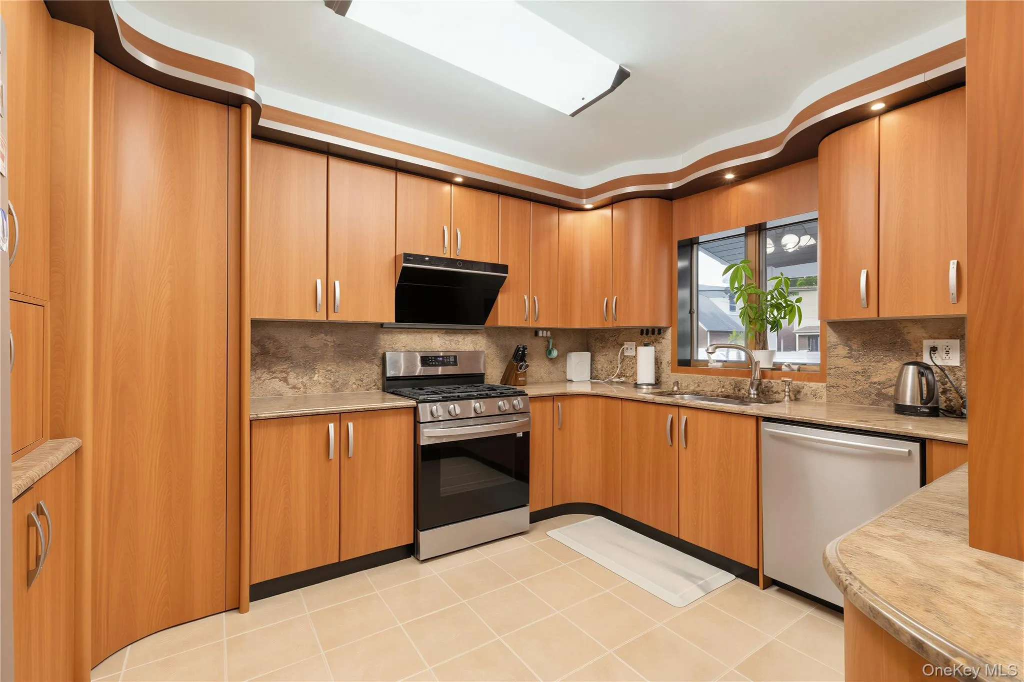 7831 220th Street, New York, NY, 5 Bedrooms Bedrooms, 9 Rooms Rooms,3 BathroomsBathrooms,Residential,For Rent,220th,0,1007606 7831 220th Street, New York, NY, 5 Bedrooms Bedrooms, 9 Rooms Rooms,3 BathroomsBathrooms,Residential,For Rent,220th,0,1007606