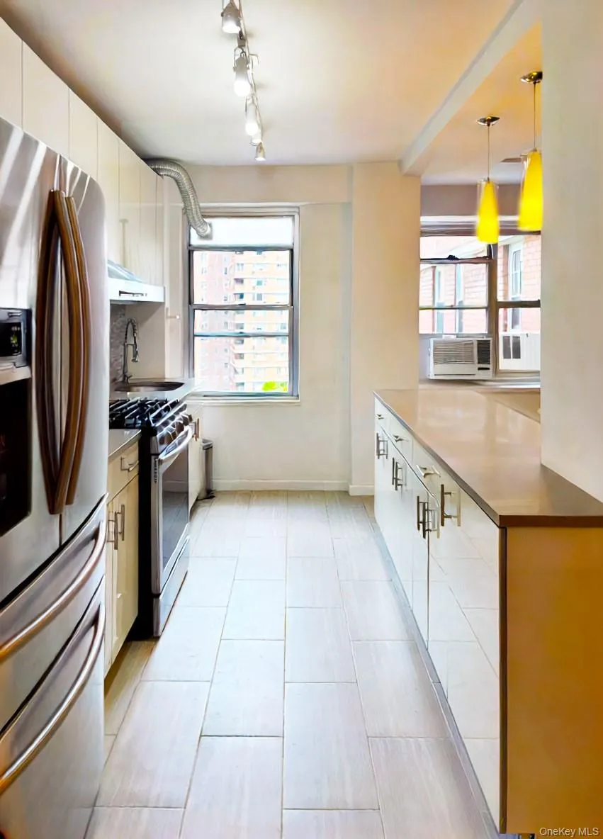573 Grand Street, New York, NY, 1 Bedroom Bedrooms, 4 Rooms Rooms,1 BathroomBathrooms,Residential,For Rent,Grand,0,1007607 573 Grand Street, New York, NY, 1 Bedroom Bedrooms, 4 Rooms Rooms,1 BathroomBathrooms,Residential,For Rent,Grand,0,1007607