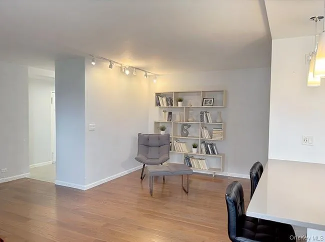 573 Grand Street, New York, NY, 1 Bedroom Bedrooms, 4 Rooms Rooms,1 BathroomBathrooms,Residential,For Rent,Grand,0,1007607 573 Grand Street, New York, NY, 1 Bedroom Bedrooms, 4 Rooms Rooms,1 BathroomBathrooms,Residential,For Rent,Grand,0,1007607