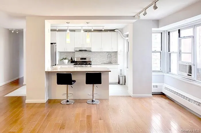 573 Grand Street, New York, NY, 1 Bedroom Bedrooms, 4 Rooms Rooms,1 BathroomBathrooms,Residential,For Rent,Grand,0,1007607 573 Grand Street, New York, NY, 1 Bedroom Bedrooms, 4 Rooms Rooms,1 BathroomBathrooms,Residential,For Rent,Grand,0,1007607