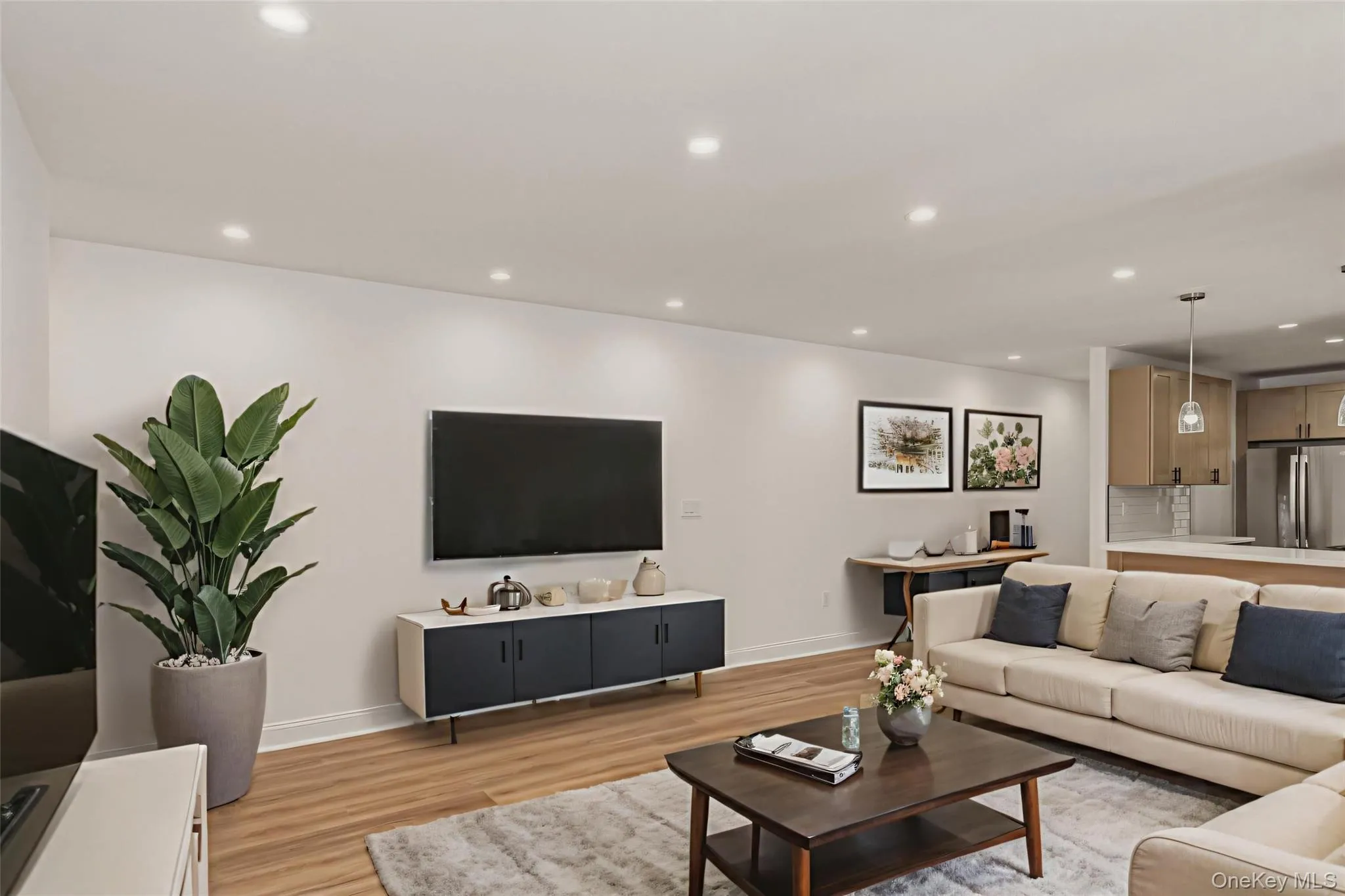 51-34 30 Avenue, New York, NY, 3 Bedrooms Bedrooms, 6 Rooms Rooms,1 BathroomBathrooms,Residential,For Rent,30,0,1007609 51-34 30 Avenue, New York, NY, 3 Bedrooms Bedrooms, 6 Rooms Rooms,1 BathroomBathrooms,Residential,For Rent,30,0,1007609