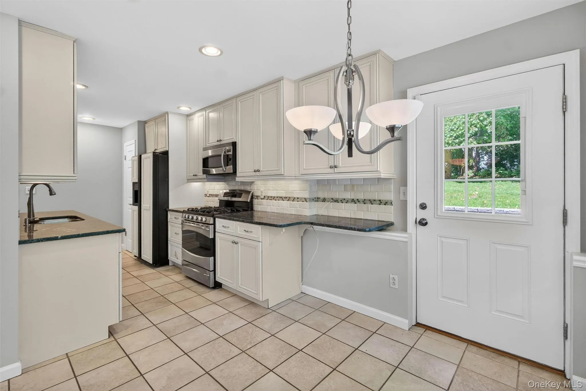 6 Old Lake Road, Clarkstown, NY, 3 Bedrooms Bedrooms, 8 Rooms Rooms,2 BathroomsBathrooms,Residential,For Rent,Old Lake,0,1007612 6 Old Lake Road, Clarkstown, NY, 3 Bedrooms Bedrooms, 8 Rooms Rooms,2 BathroomsBathrooms,Residential,For Rent,Old Lake,0,1007612