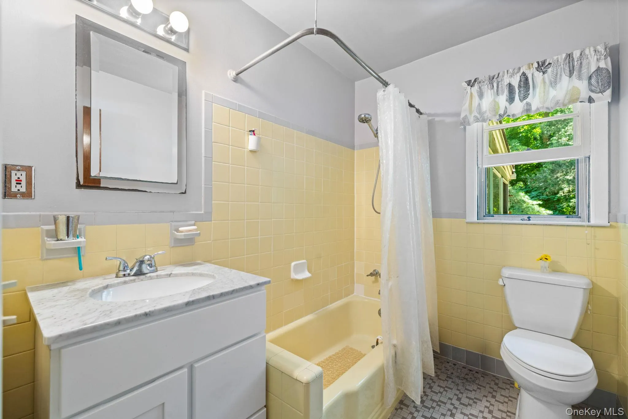 13 Lillian Drive, Ramapo, NY, 2 Bedrooms Bedrooms, 6 Rooms Rooms,2 BathroomsBathrooms,Residential,For Rent,Lillian,0,1007616 13 Lillian Drive, Ramapo, NY, 2 Bedrooms Bedrooms, 6 Rooms Rooms,2 BathroomsBathrooms,Residential,For Rent,Lillian,0,1007616
