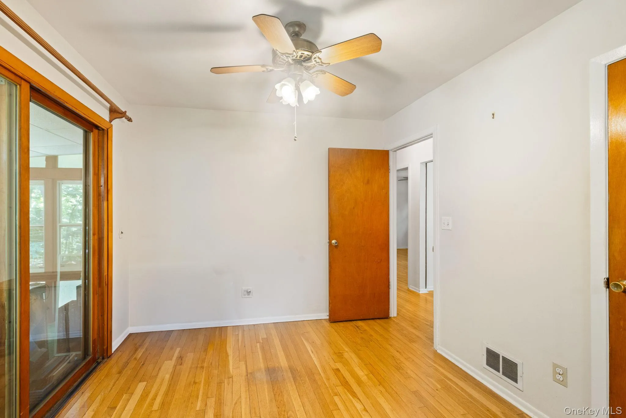 13 Lillian Drive, Ramapo, NY, 2 Bedrooms Bedrooms, 6 Rooms Rooms,2 BathroomsBathrooms,Residential,For Rent,Lillian,0,1007616 13 Lillian Drive, Ramapo, NY, 2 Bedrooms Bedrooms, 6 Rooms Rooms,2 BathroomsBathrooms,Residential,For Rent,Lillian,0,1007616