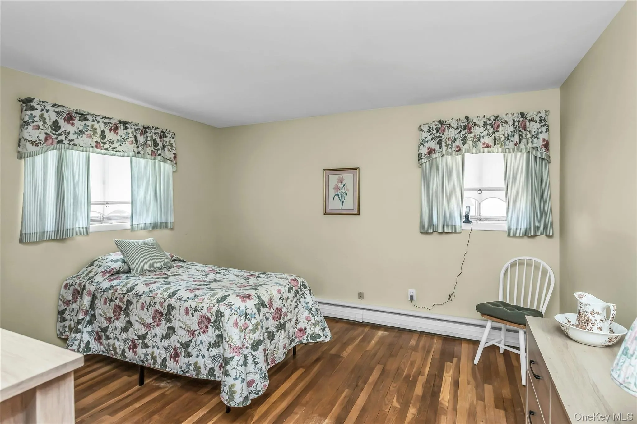 323 Richard Street, Hempstead, NY, 3 Bedrooms Bedrooms, 7 Rooms Rooms,1 BathroomBathrooms,Residential,For Rent,Richard,0,1007617 323 Richard Street, Hempstead, NY, 3 Bedrooms Bedrooms, 7 Rooms Rooms,1 BathroomBathrooms,Residential,For Rent,Richard,0,1007617
