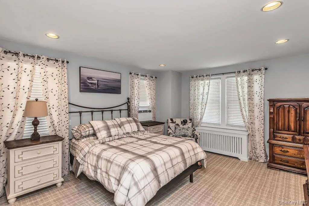 1680 roosevelt Street, Hempstead, NY, 3 Bedrooms Bedrooms, 10 Rooms Rooms,1 BathroomBathrooms,Residential,For Rent,roosevelt,0,1007619 1680 roosevelt Street, Hempstead, NY, 3 Bedrooms Bedrooms, 10 Rooms Rooms,1 BathroomBathrooms,Residential,For Rent,roosevelt,0,1007619