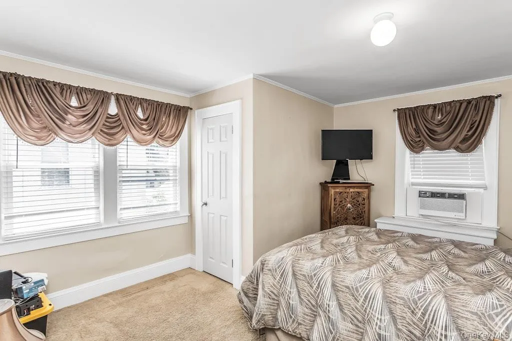1680 roosevelt Street, Hempstead, NY, 3 Bedrooms Bedrooms, 10 Rooms Rooms,1 BathroomBathrooms,Residential,For Rent,roosevelt,0,1007619 1680 roosevelt Street, Hempstead, NY, 3 Bedrooms Bedrooms, 10 Rooms Rooms,1 BathroomBathrooms,Residential,For Rent,roosevelt,0,1007619