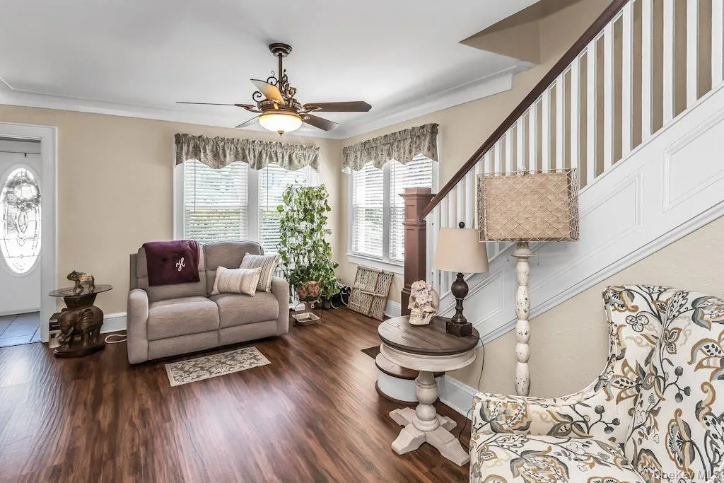 1680 roosevelt Street, Hempstead, NY, 3 Bedrooms Bedrooms, 10 Rooms Rooms,1 BathroomBathrooms,Residential,For Rent,roosevelt,0,1007619 1680 roosevelt Street, Hempstead, NY, 3 Bedrooms Bedrooms, 10 Rooms Rooms,1 BathroomBathrooms,Residential,For Rent,roosevelt,0,1007619