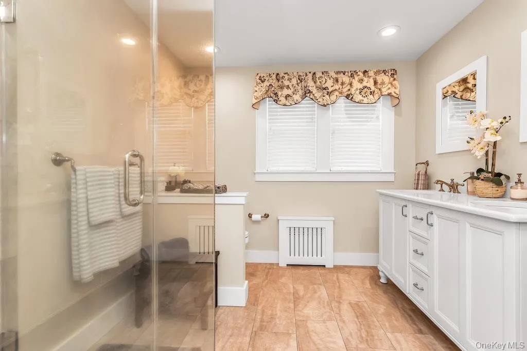 1680 roosevelt Street, Hempstead, NY, 3 Bedrooms Bedrooms, 10 Rooms Rooms,1 BathroomBathrooms,Residential,For Rent,roosevelt,0,1007619 1680 roosevelt Street, Hempstead, NY, 3 Bedrooms Bedrooms, 10 Rooms Rooms,1 BathroomBathrooms,Residential,For Rent,roosevelt,0,1007619
