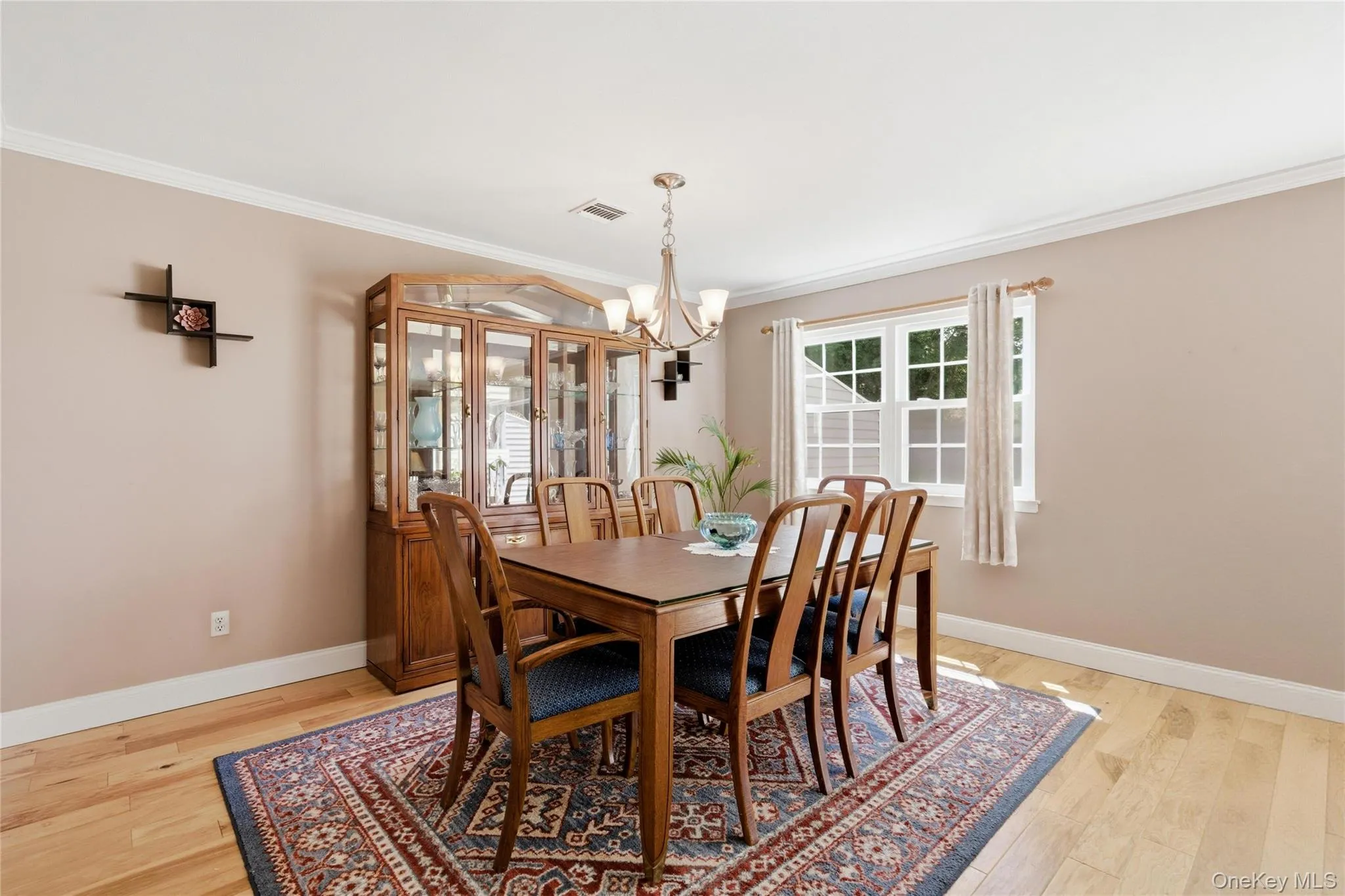 22 Indian Trace, Smithtown, NY, 3 Bedrooms Bedrooms, 6 Rooms Rooms,2 BathroomsBathrooms,Residential,For Rent,Indian,0,1007626 22 Indian Trace, Smithtown, NY, 3 Bedrooms Bedrooms, 6 Rooms Rooms,2 BathroomsBathrooms,Residential,For Rent,Indian,0,1007626