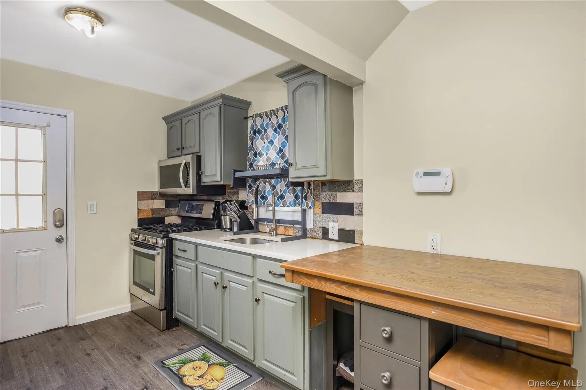 135-15 244th Street, New York, NY, 2 Bedrooms Bedrooms, 8 Rooms Rooms,2 BathroomsBathrooms,Residential,For Rent,244th,0,1007632 135-15 244th Street, New York, NY, 2 Bedrooms Bedrooms, 8 Rooms Rooms,2 BathroomsBathrooms,Residential,For Rent,244th,0,1007632