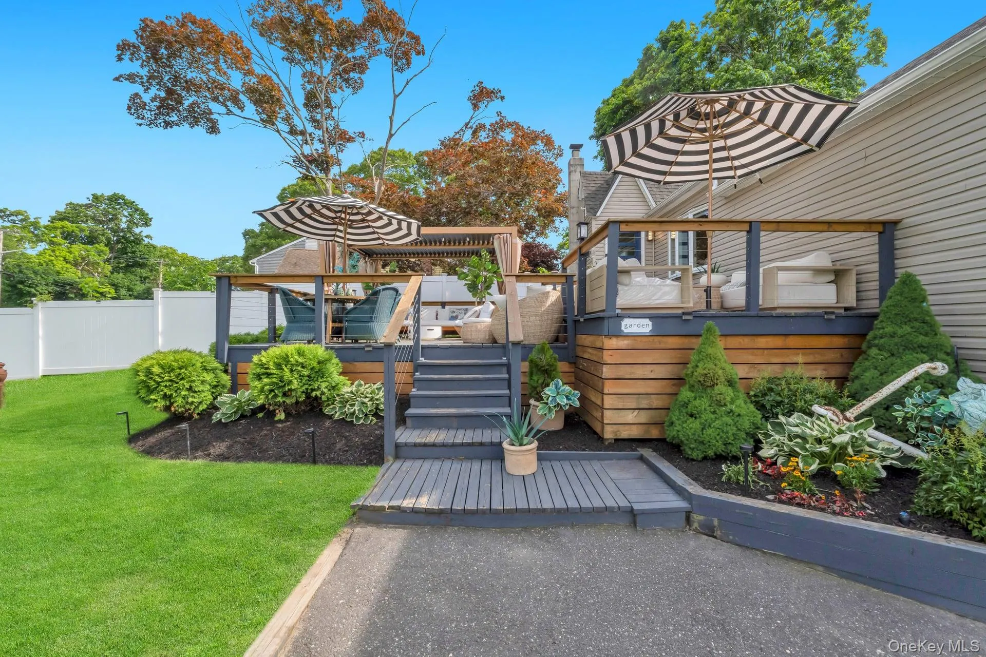 20 Adirondack Drive, Brookhaven, NY, 3 Bedrooms Bedrooms, 7 Rooms Rooms,2 BathroomsBathrooms,Residential,For Rent,Adirondack,0,1007634 20 Adirondack Drive, Brookhaven, NY, 3 Bedrooms Bedrooms, 7 Rooms Rooms,2 BathroomsBathrooms,Residential,For Rent,Adirondack,0,1007634