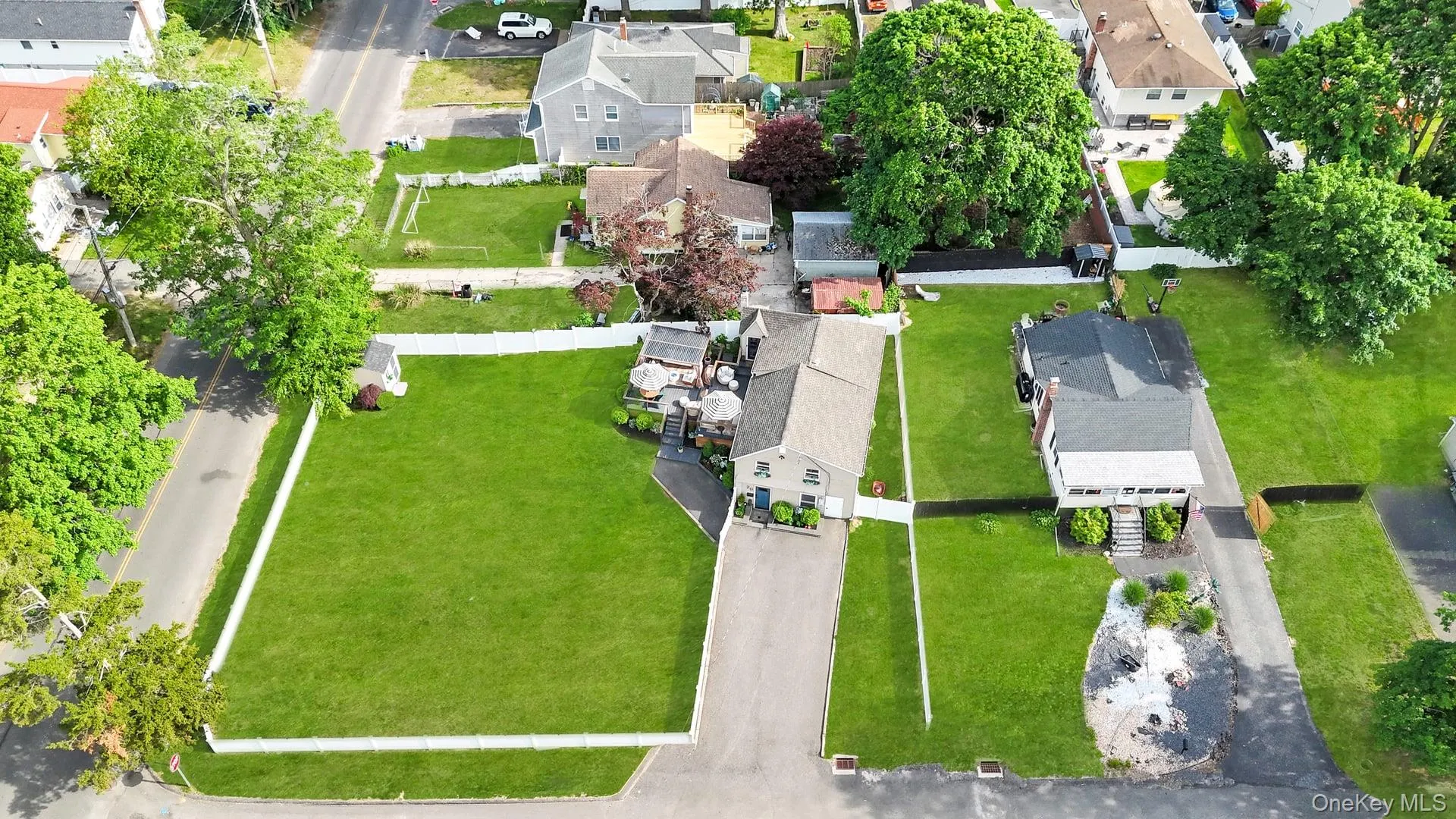 20 Adirondack Drive, Brookhaven, NY, 3 Bedrooms Bedrooms, 7 Rooms Rooms,2 BathroomsBathrooms,Residential,For Rent,Adirondack,0,1007634 20 Adirondack Drive, Brookhaven, NY, 3 Bedrooms Bedrooms, 7 Rooms Rooms,2 BathroomsBathrooms,Residential,For Rent,Adirondack,0,1007634