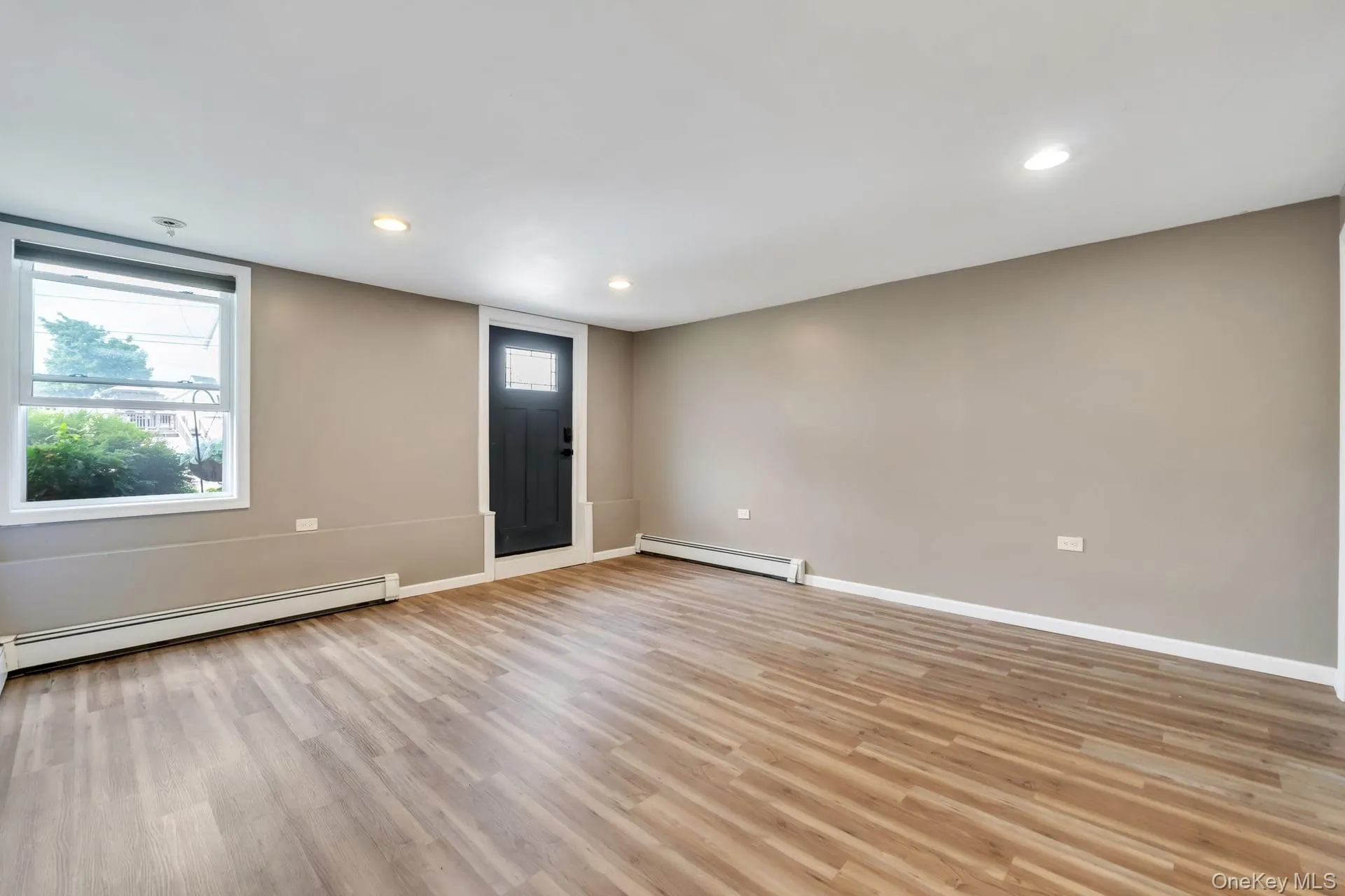 20 Adirondack Drive, Brookhaven, NY, 3 Bedrooms Bedrooms, 7 Rooms Rooms,2 BathroomsBathrooms,Residential,For Rent,Adirondack,0,1007634 20 Adirondack Drive, Brookhaven, NY, 3 Bedrooms Bedrooms, 7 Rooms Rooms,2 BathroomsBathrooms,Residential,For Rent,Adirondack,0,1007634