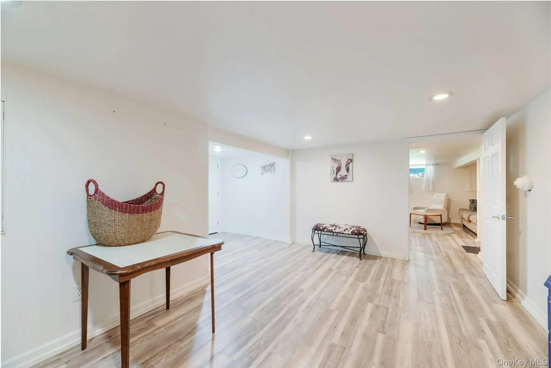 21 Jones Road, Southampton, NY, 2 Bedrooms Bedrooms, 5 Rooms Rooms,1 BathroomBathrooms,Residential,For Rent,Jones,0,1007635 21 Jones Road, Southampton, NY, 2 Bedrooms Bedrooms, 5 Rooms Rooms,1 BathroomBathrooms,Residential,For Rent,Jones,0,1007635
