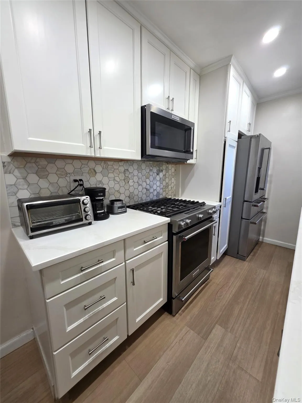 33-25 90th Street, New York, NY, 2 Bedrooms Bedrooms, 4 Rooms Rooms,1 BathroomBathrooms,Residential,For Rent,90th,0,1007637 33-25 90th Street, New York, NY, 2 Bedrooms Bedrooms, 4 Rooms Rooms,1 BathroomBathrooms,Residential,For Rent,90th,0,1007637