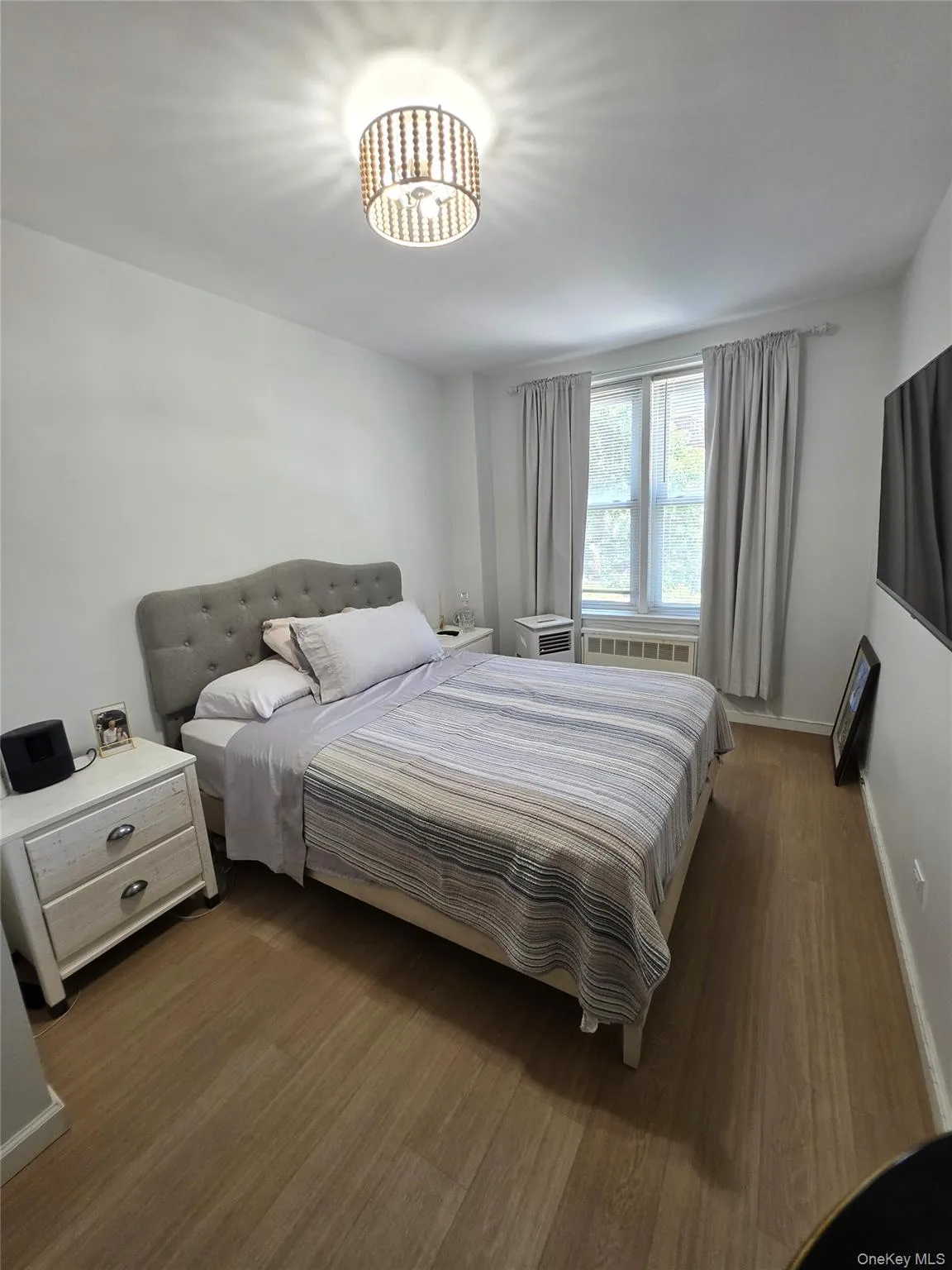 33-25 90th Street, New York, NY, 2 Bedrooms Bedrooms, 4 Rooms Rooms,1 BathroomBathrooms,Residential,For Rent,90th,0,1007637 33-25 90th Street, New York, NY, 2 Bedrooms Bedrooms, 4 Rooms Rooms,1 BathroomBathrooms,Residential,For Rent,90th,0,1007637