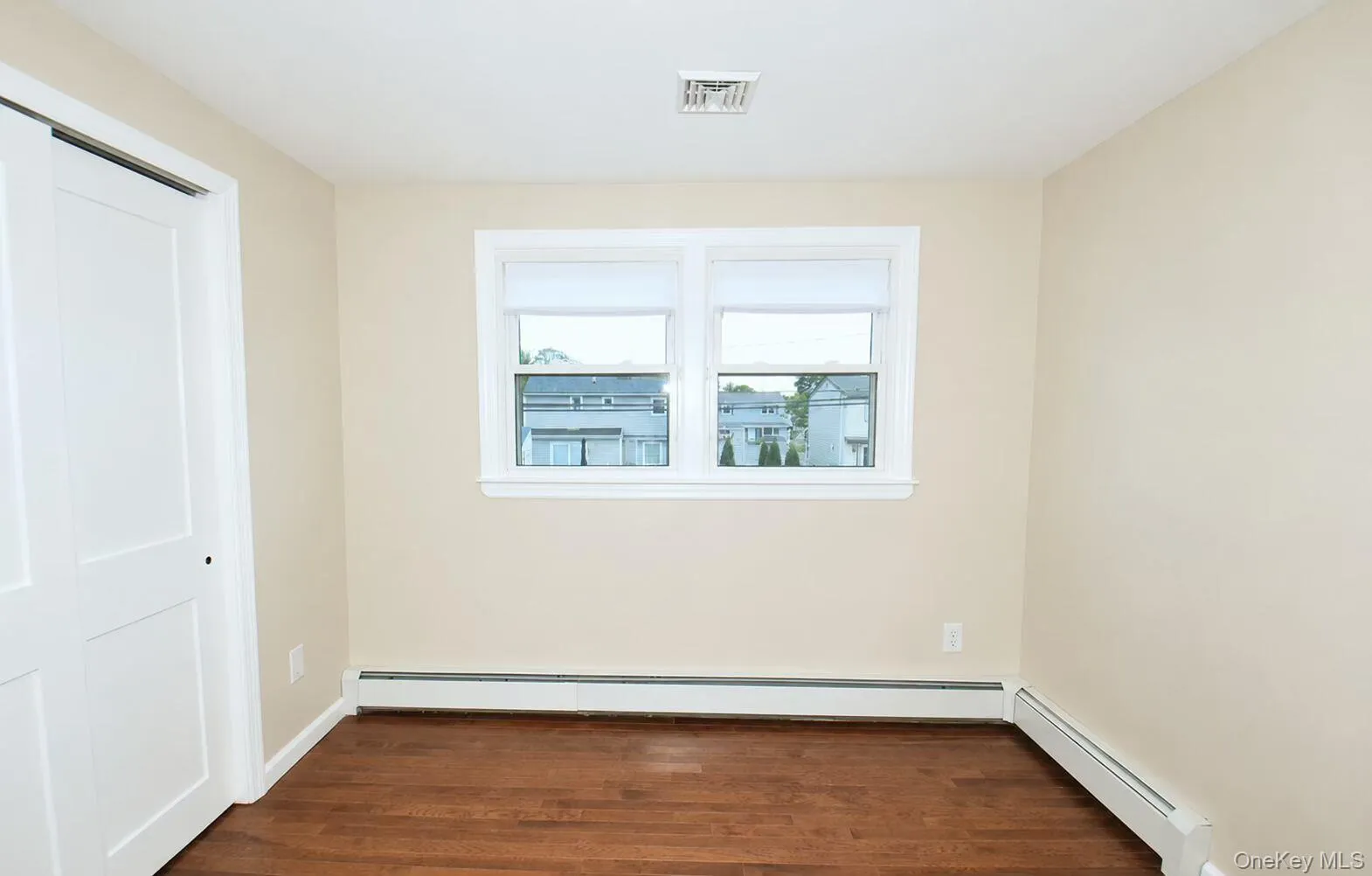 4195 Florence Road, Oyster Bay, NY, 4 Bedrooms Bedrooms, 10 Rooms Rooms,2 BathroomsBathrooms,Residential,For Rent,Florence,0,1007639 4195 Florence Road, Oyster Bay, NY, 4 Bedrooms Bedrooms, 10 Rooms Rooms,2 BathroomsBathrooms,Residential,For Rent,Florence,0,1007639