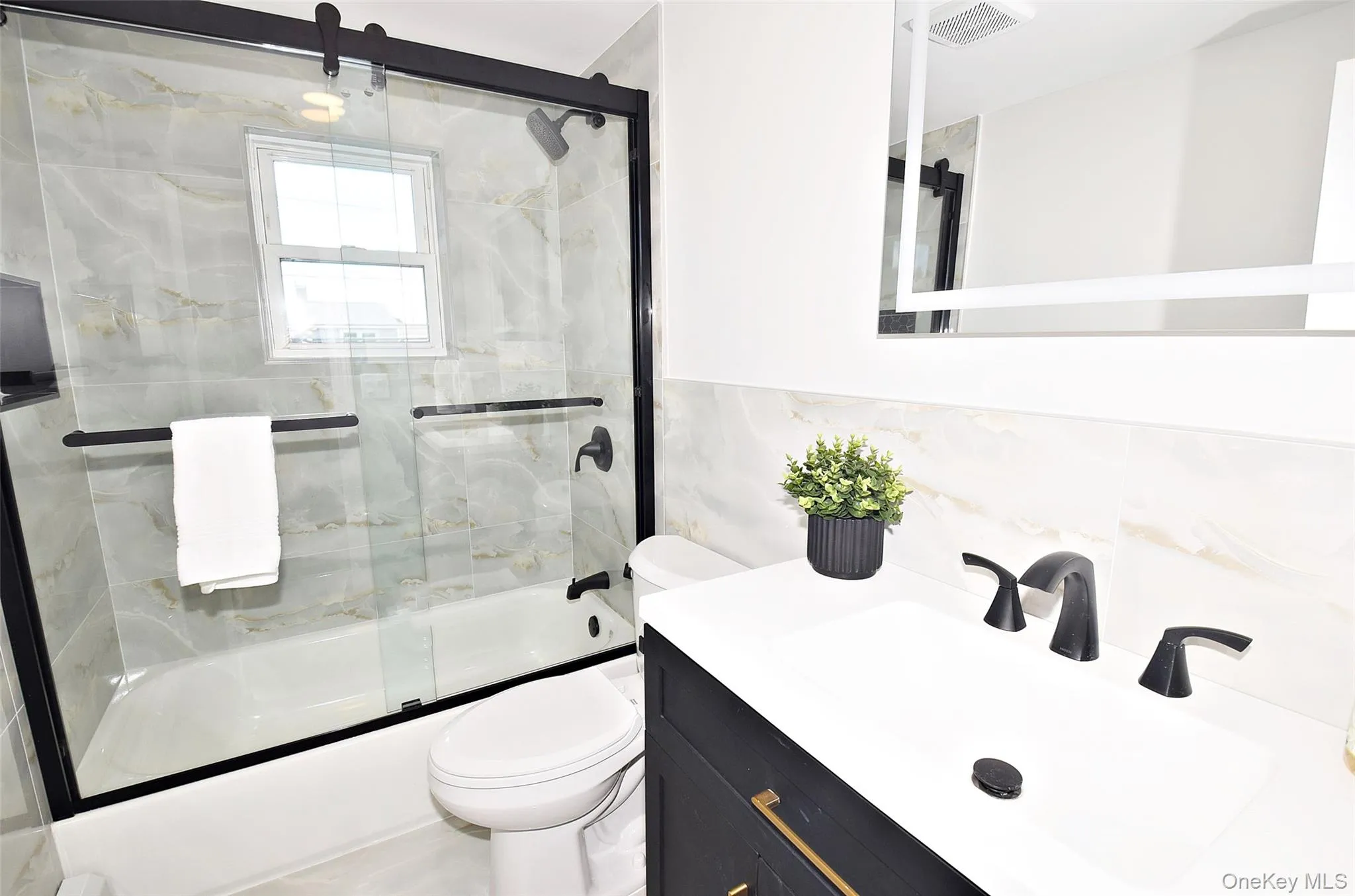 4195 Florence Road, Oyster Bay, NY, 4 Bedrooms Bedrooms, 10 Rooms Rooms,2 BathroomsBathrooms,Residential,For Rent,Florence,0,1007639 4195 Florence Road, Oyster Bay, NY, 4 Bedrooms Bedrooms, 10 Rooms Rooms,2 BathroomsBathrooms,Residential,For Rent,Florence,0,1007639