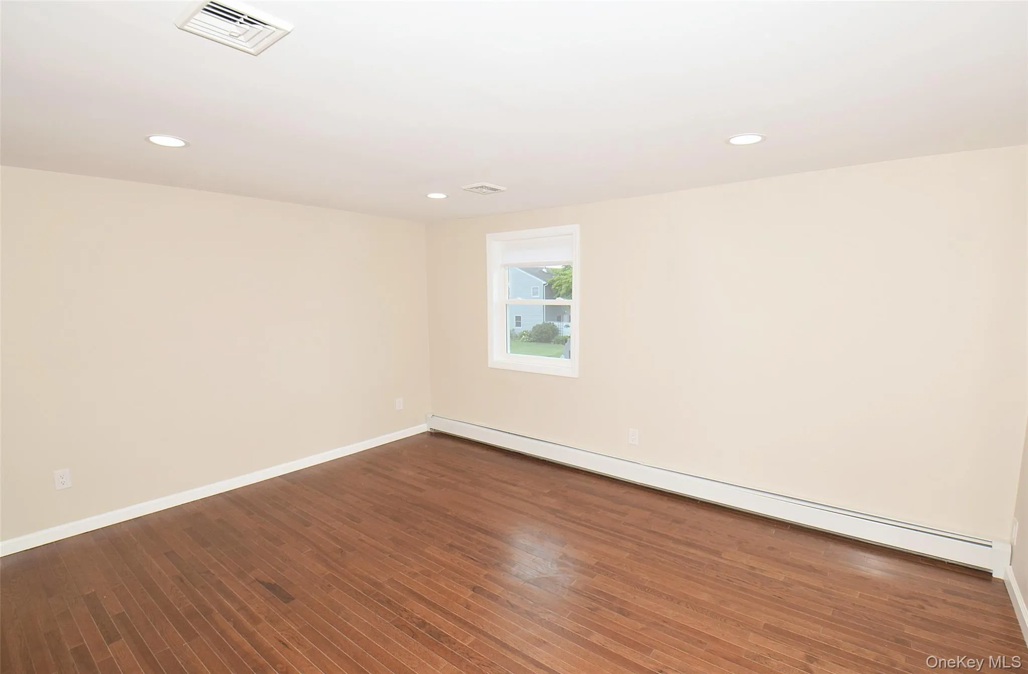 4195 Florence Road, Oyster Bay, NY, 4 Bedrooms Bedrooms, 10 Rooms Rooms,2 BathroomsBathrooms,Residential,For Rent,Florence,0,1007639 4195 Florence Road, Oyster Bay, NY, 4 Bedrooms Bedrooms, 10 Rooms Rooms,2 BathroomsBathrooms,Residential,For Rent,Florence,0,1007639